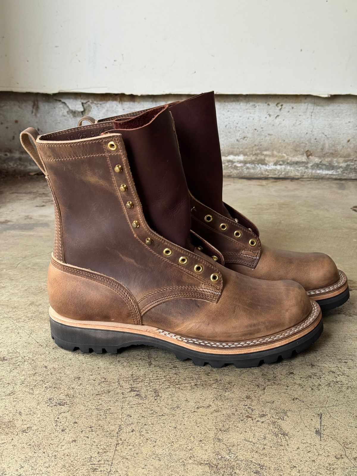 Photo by drmiles on November 1, 2025 of the Nicks MTO in Horween Natural Predator.