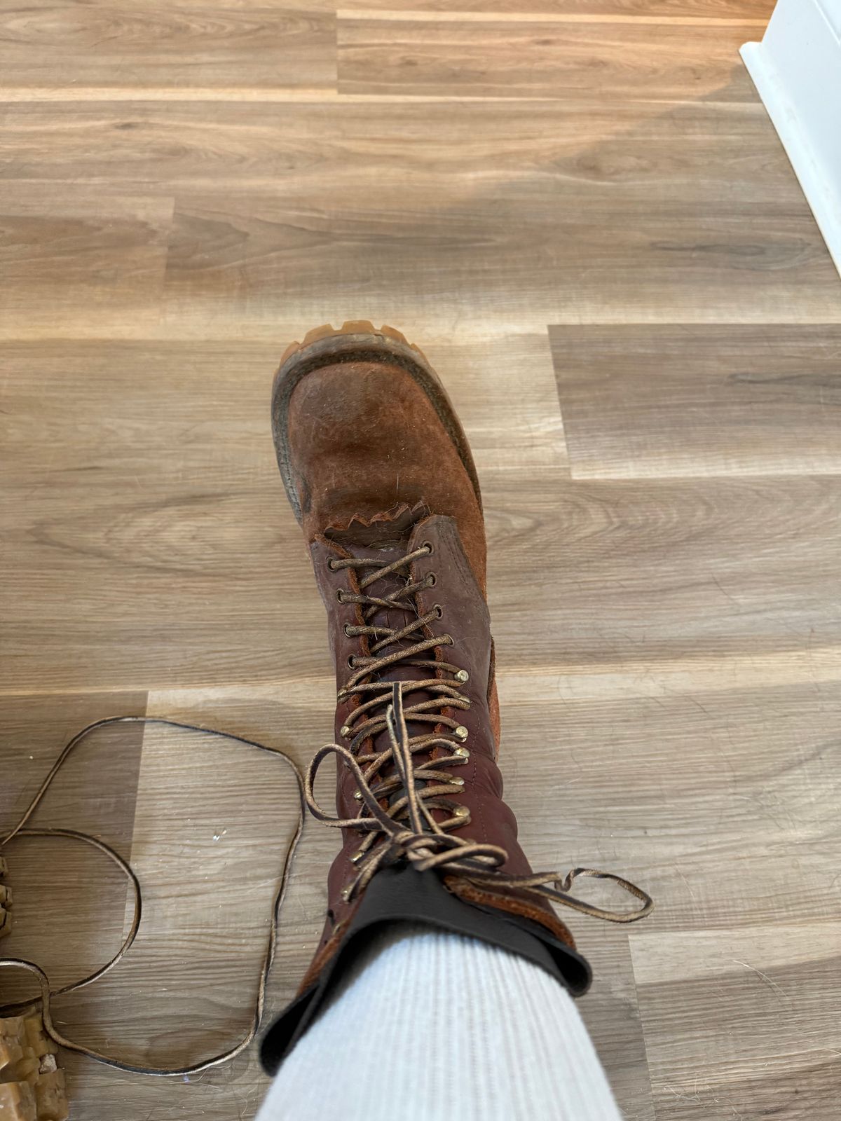 Photo by Crossbones2172 on June 24, 2025 of the JK Boots Superduty in Bison Roughout.