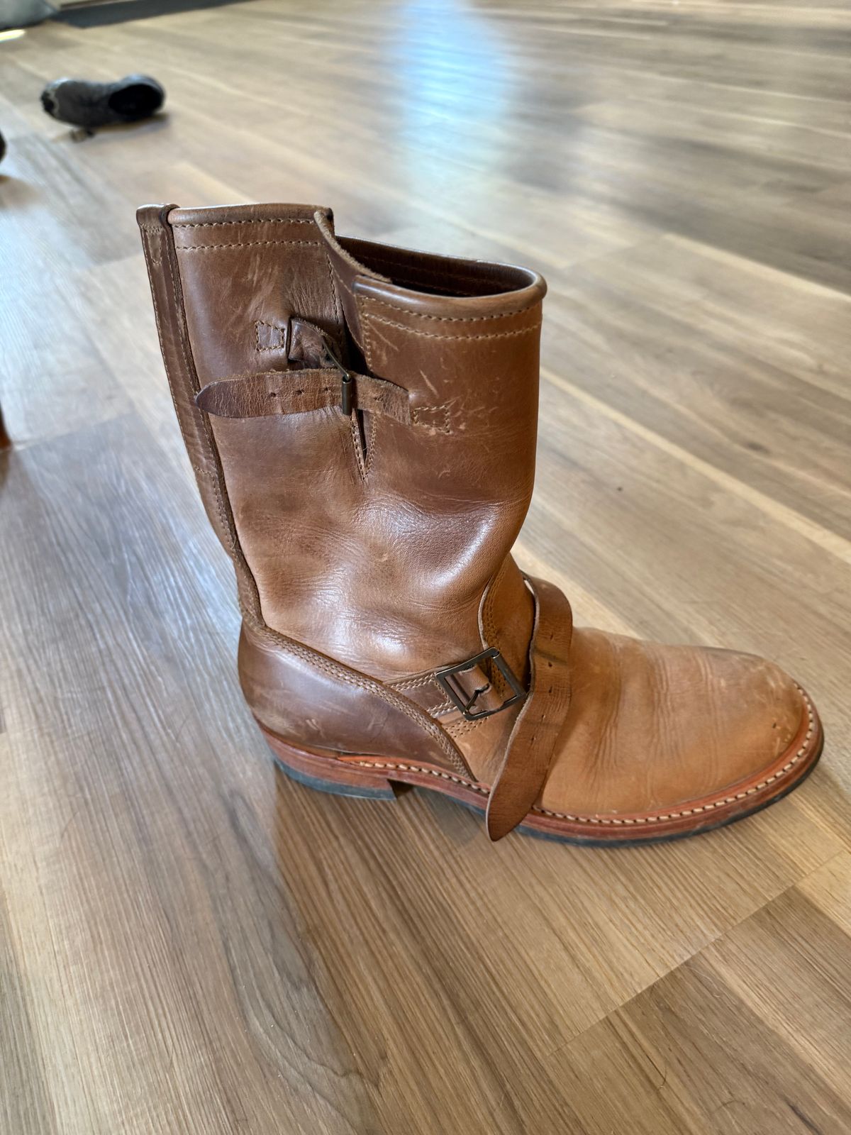 Photo by Crossbones2172 on August 16, 2025 of the John Lofgren Wabash Engineer Boots in Horween Natural Chromexcel.