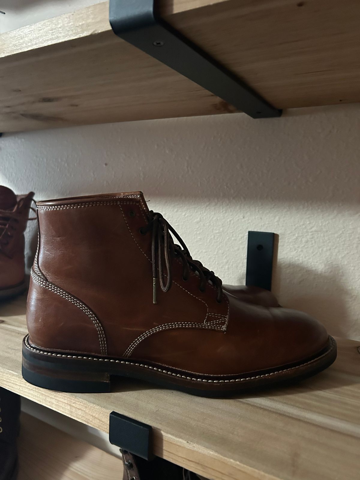 Photo by iambaruch on December 3, 2025 of the Caswell Lisbon in Maryam Toscanello TPR Horsebutt.