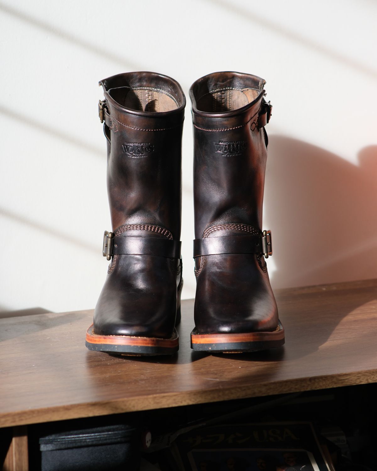 Photo by badbudz on October 1, 2025 of the Willie's Handmade Boots Engineer in Maryam Toscanello Horsebutt Overdyed Black.