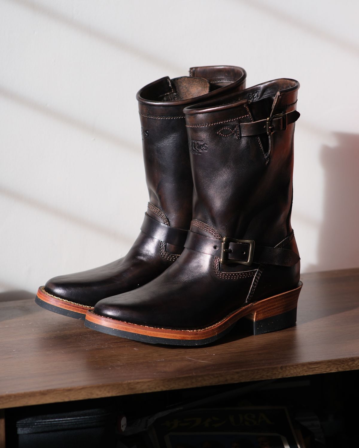 Photo by badbudz on October 1, 2025 of the Willie's Handmade Boots Engineer in Maryam Toscanello Horsebutt Overdyed Black.