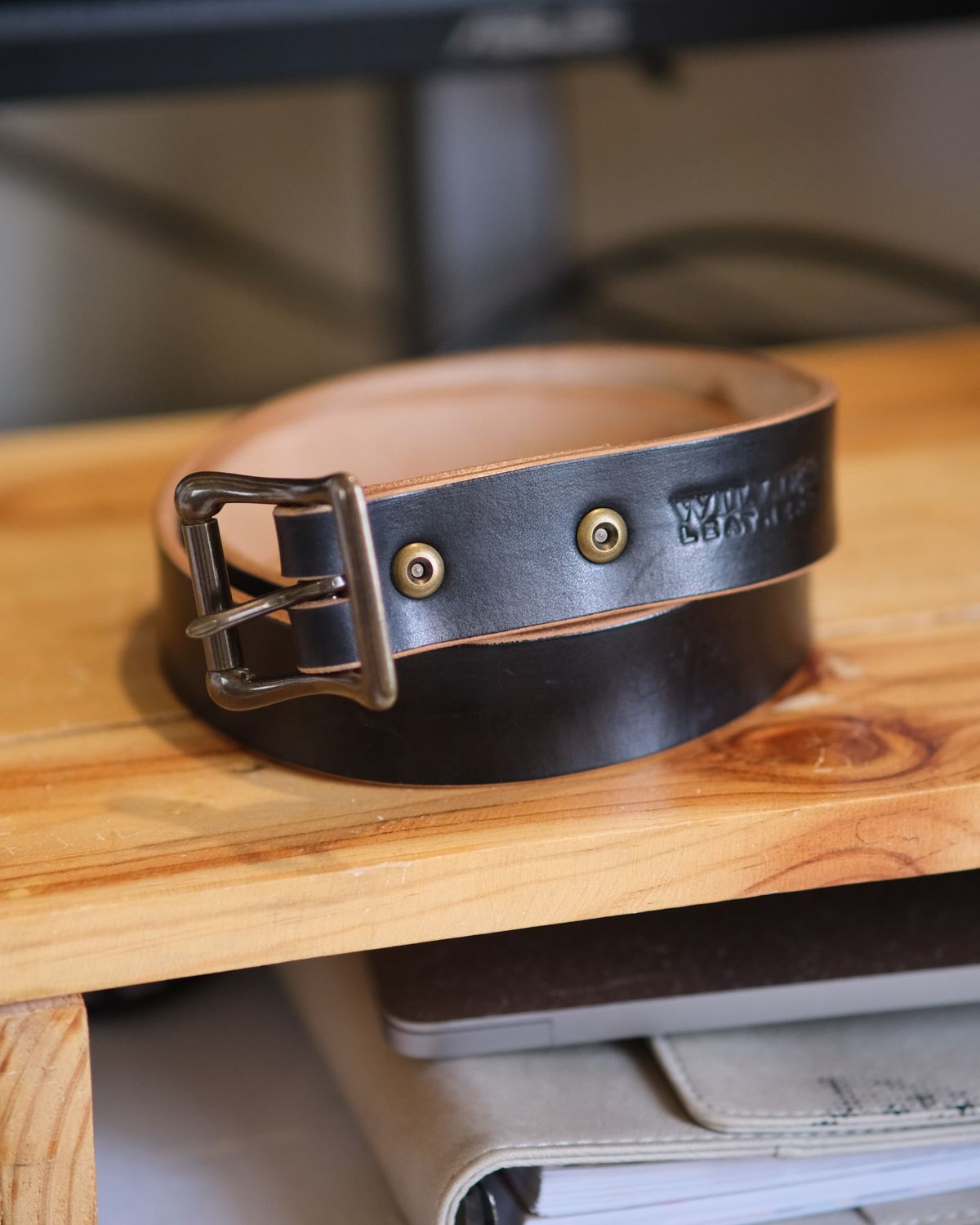 Photo by badbudz on October 1, 2025 of the Willie's Handmade Boots Willie's Seńor Belt in Natural Vegtable Tanned Leather.