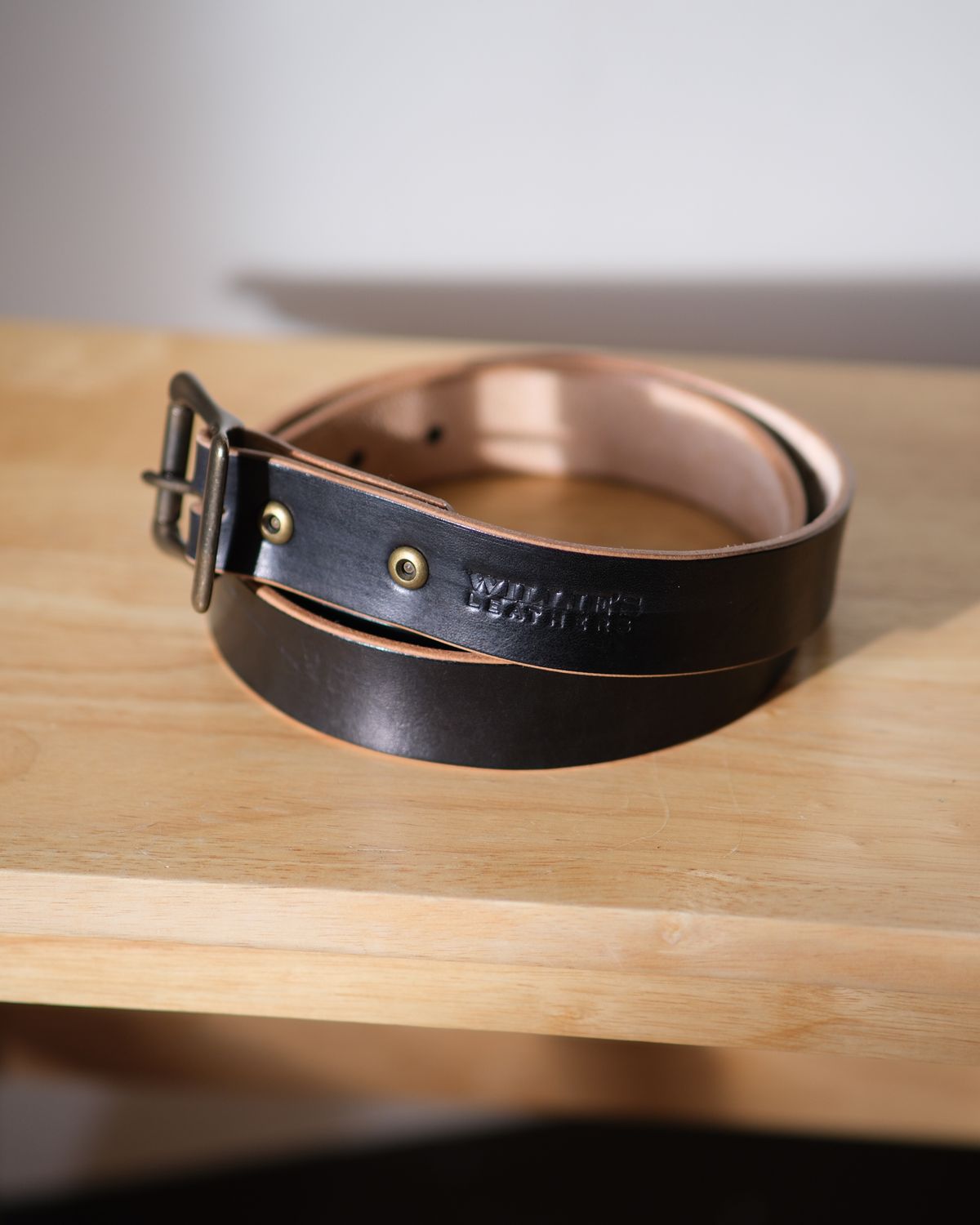 Photo by badbudz on October 1, 2025 of the Willie's Handmade Boots Willie's Seńor Belt in Natural Vegtable Tanned Leather.