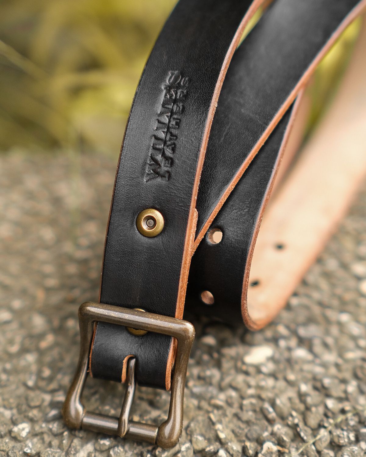 Photo by badbudz on January 3, 2026 of the Willie's Handmade Boots Willie's Seńor Belt in Natural Vegtable Tanned Leather.