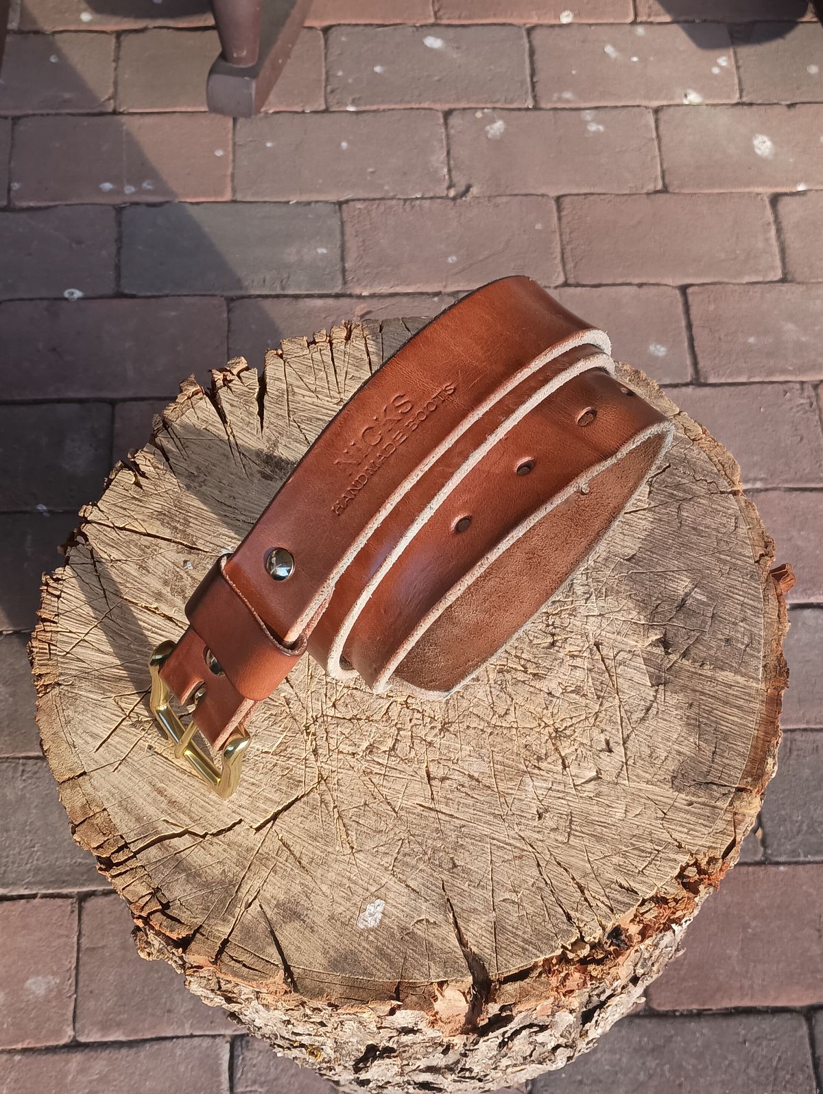 Photo by mnstrsvg21 on December 1, 2025 of the Nicks Heavy Duty Leather Work Belt in Wickett & Craig Buck Brown Traditional Harness.