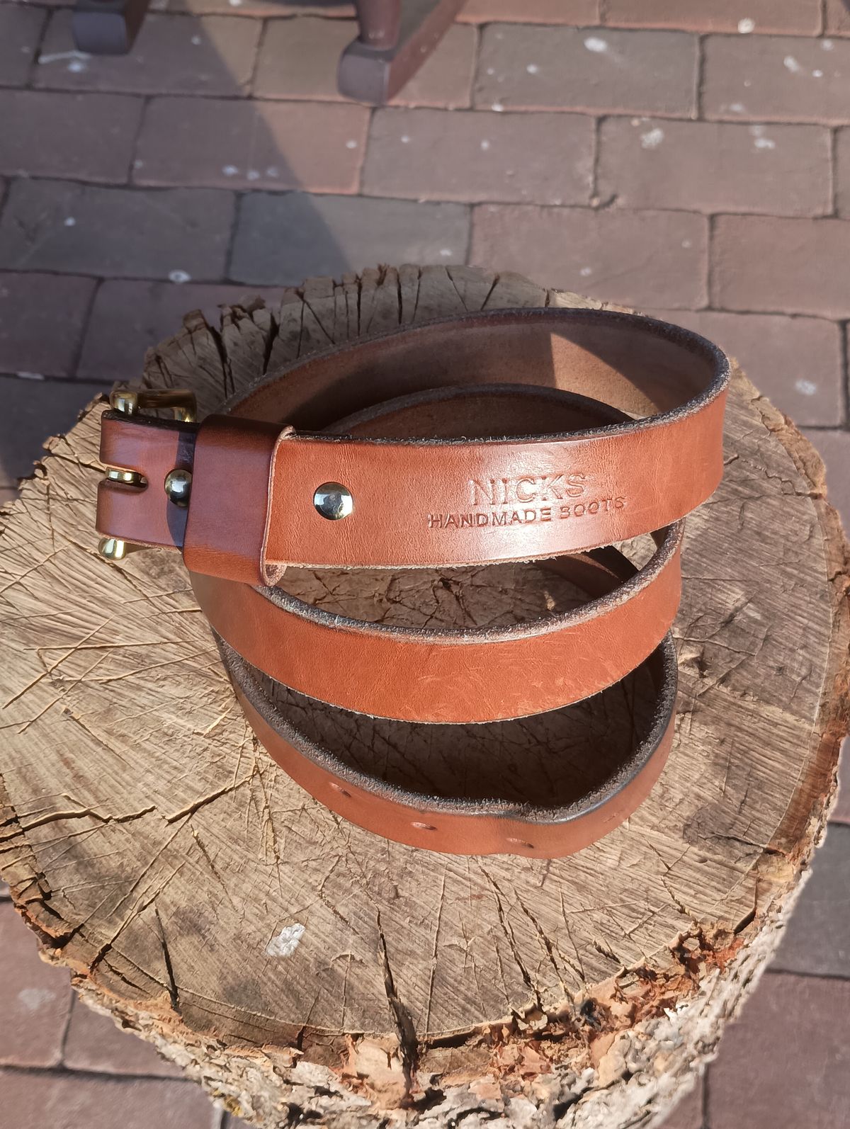 Photo by mnstrsvg21 on December 1, 2025 of the Nicks Heavy Duty Leather Work Belt in Wickett & Craig Buck Brown Traditional Harness.