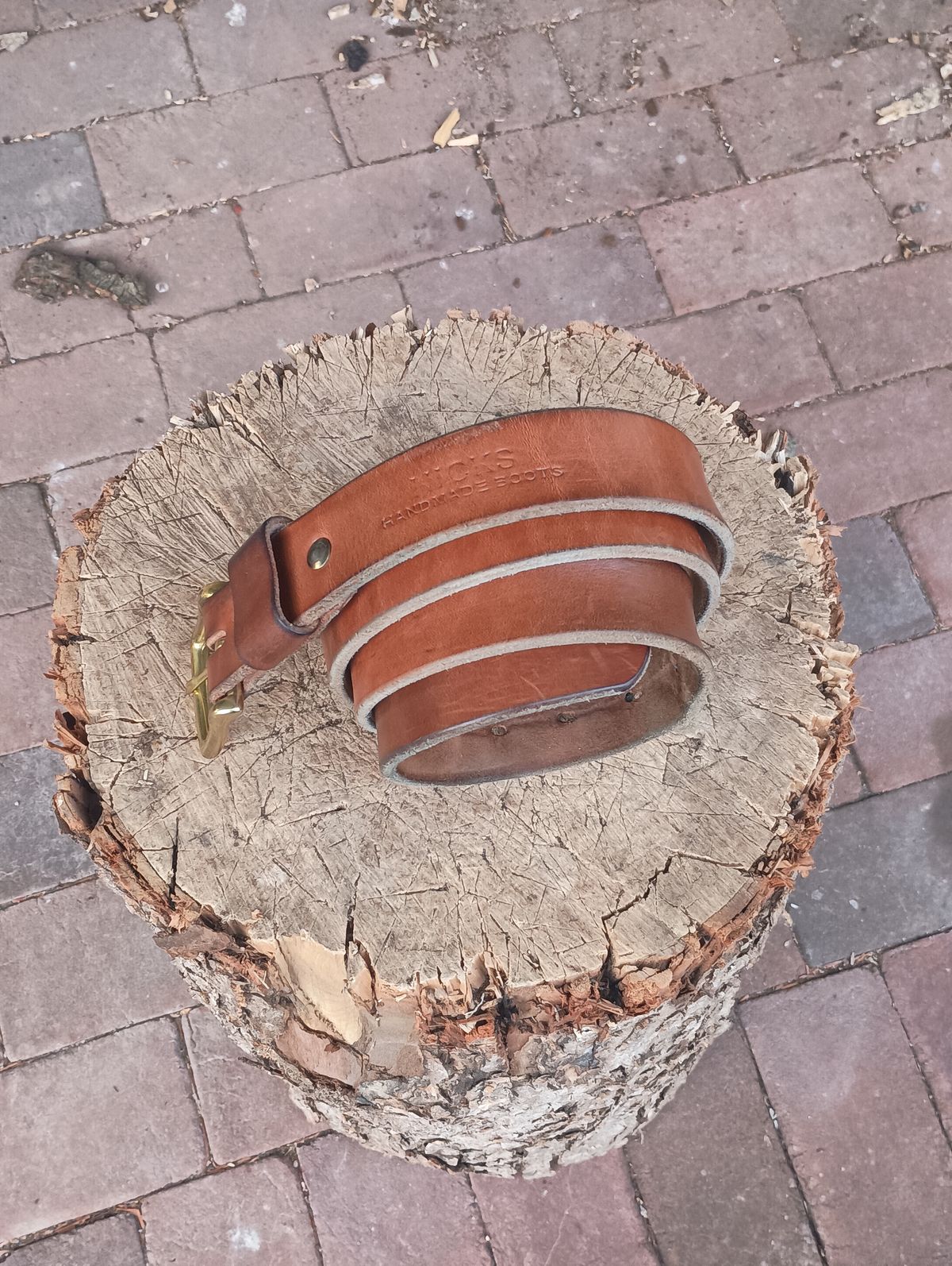 Photo by mnstrsvg21 on April 3, 2026 of the Nicks Heavy Duty Leather Work Belt in Wickett & Craig Buck Brown Traditional Harness.