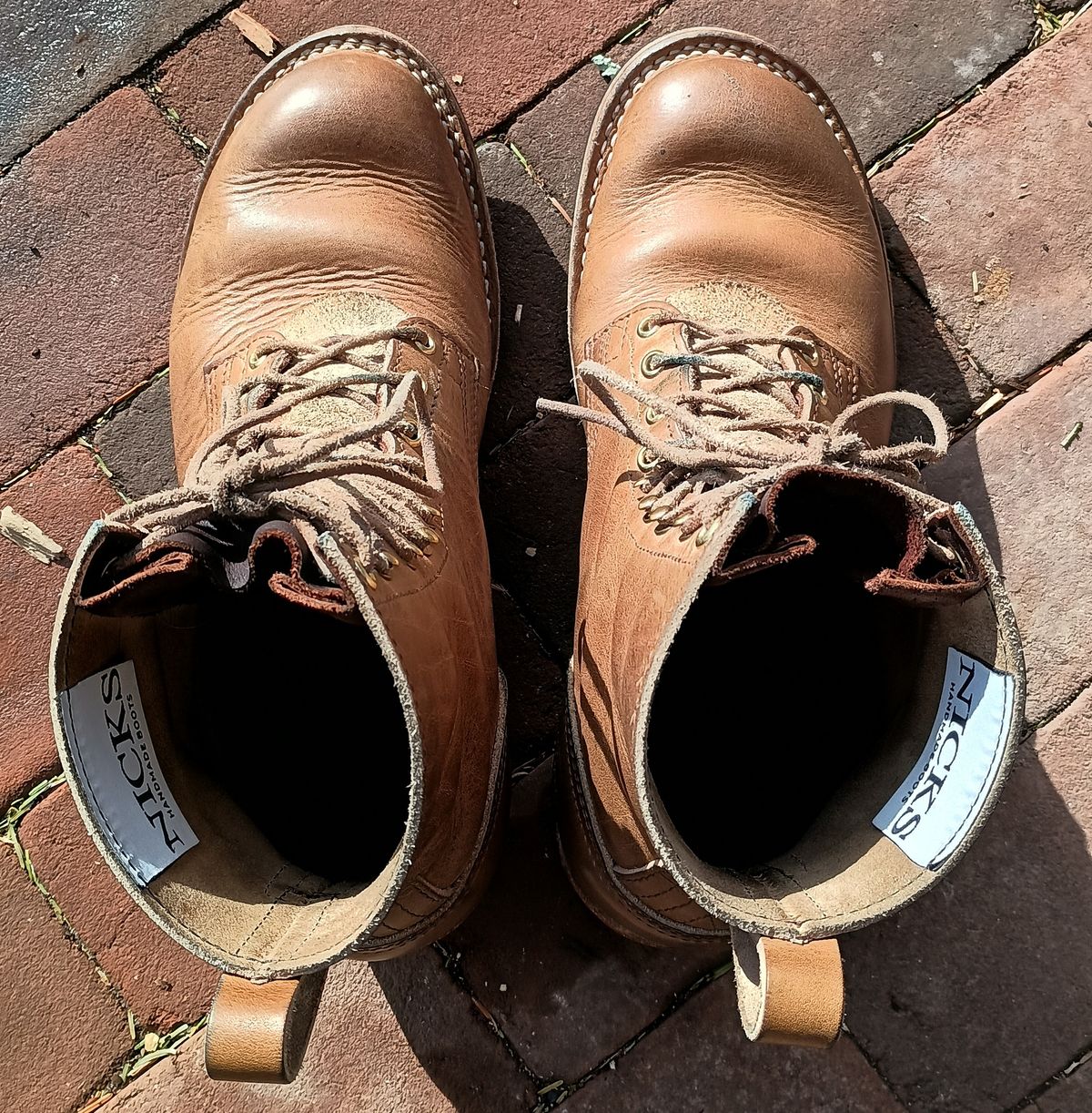 Photo by mnstrsvg21 on January 1, 2026 of the Nicks Lace Up Heritage in Horween Natural Cypress.