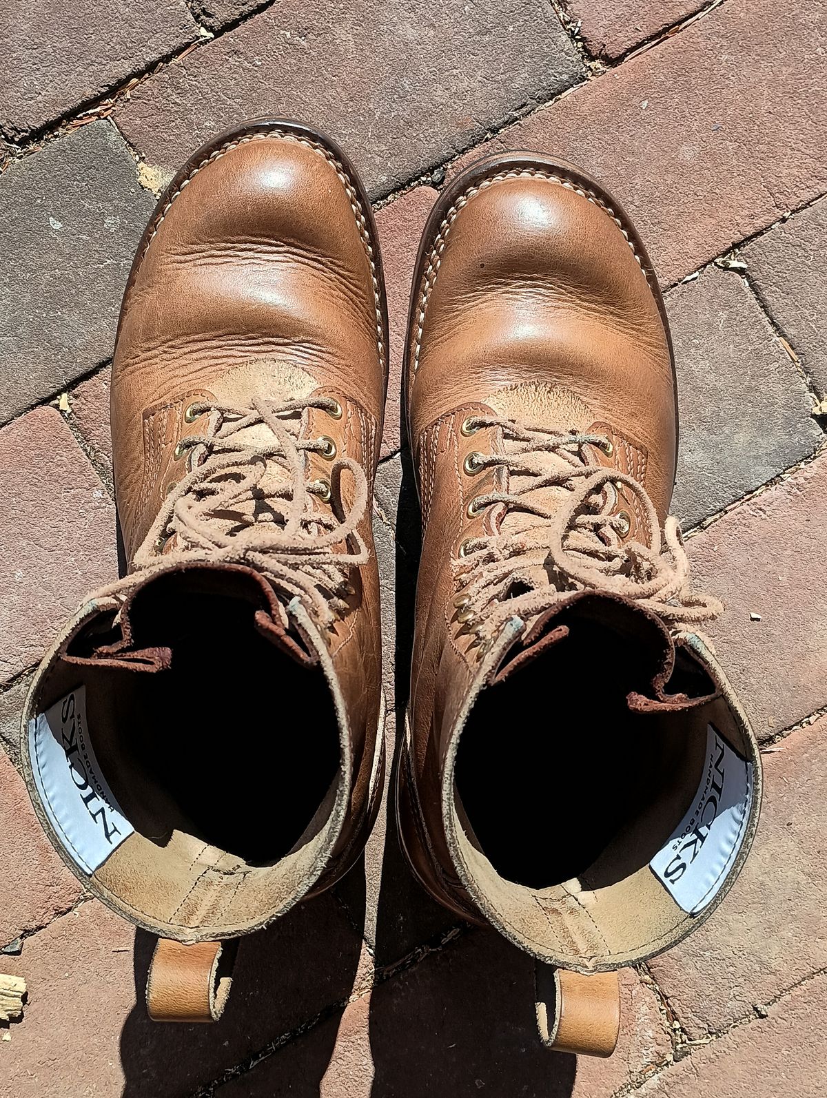 Photo by mnstrsvg21 on March 1, 2026 of the Nicks Lace Up Heritage in Horween Natural Cypress.