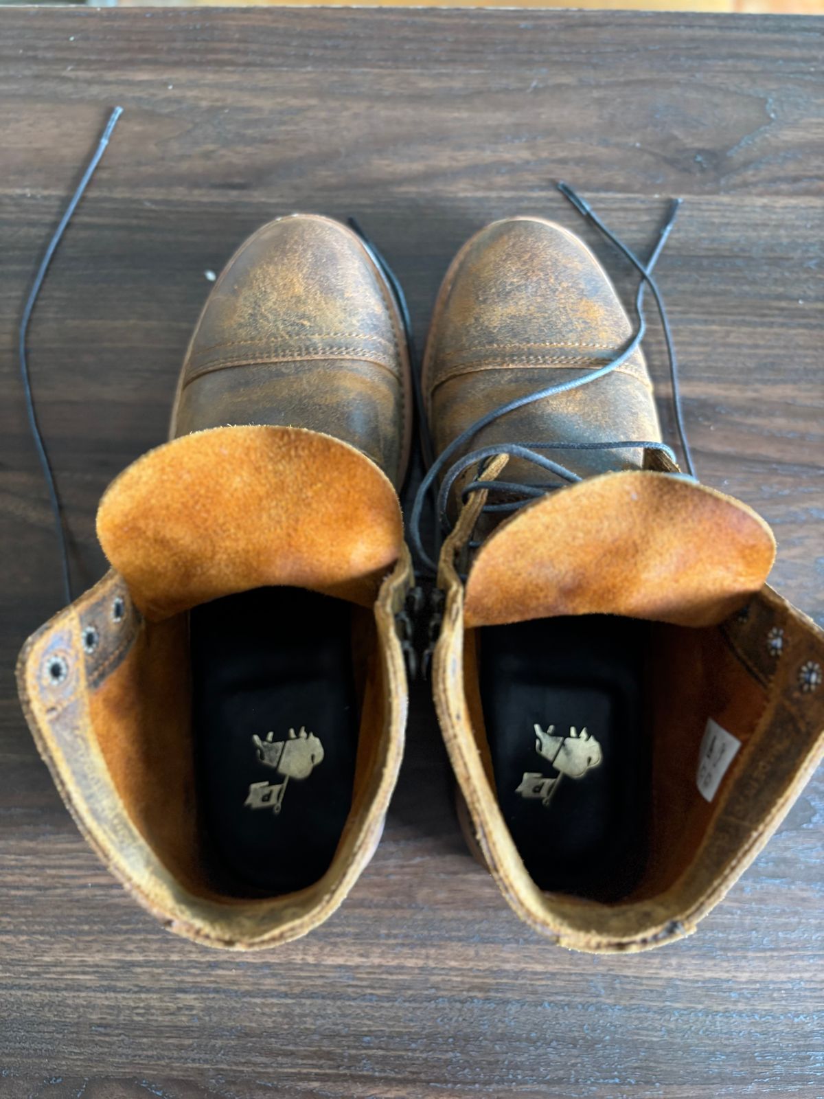 Photo by 2nd_nature on June 3, 2026 of the Parkhurst The Richmond in C.F. Stead Wheatbuck Waxy Commander Suede.