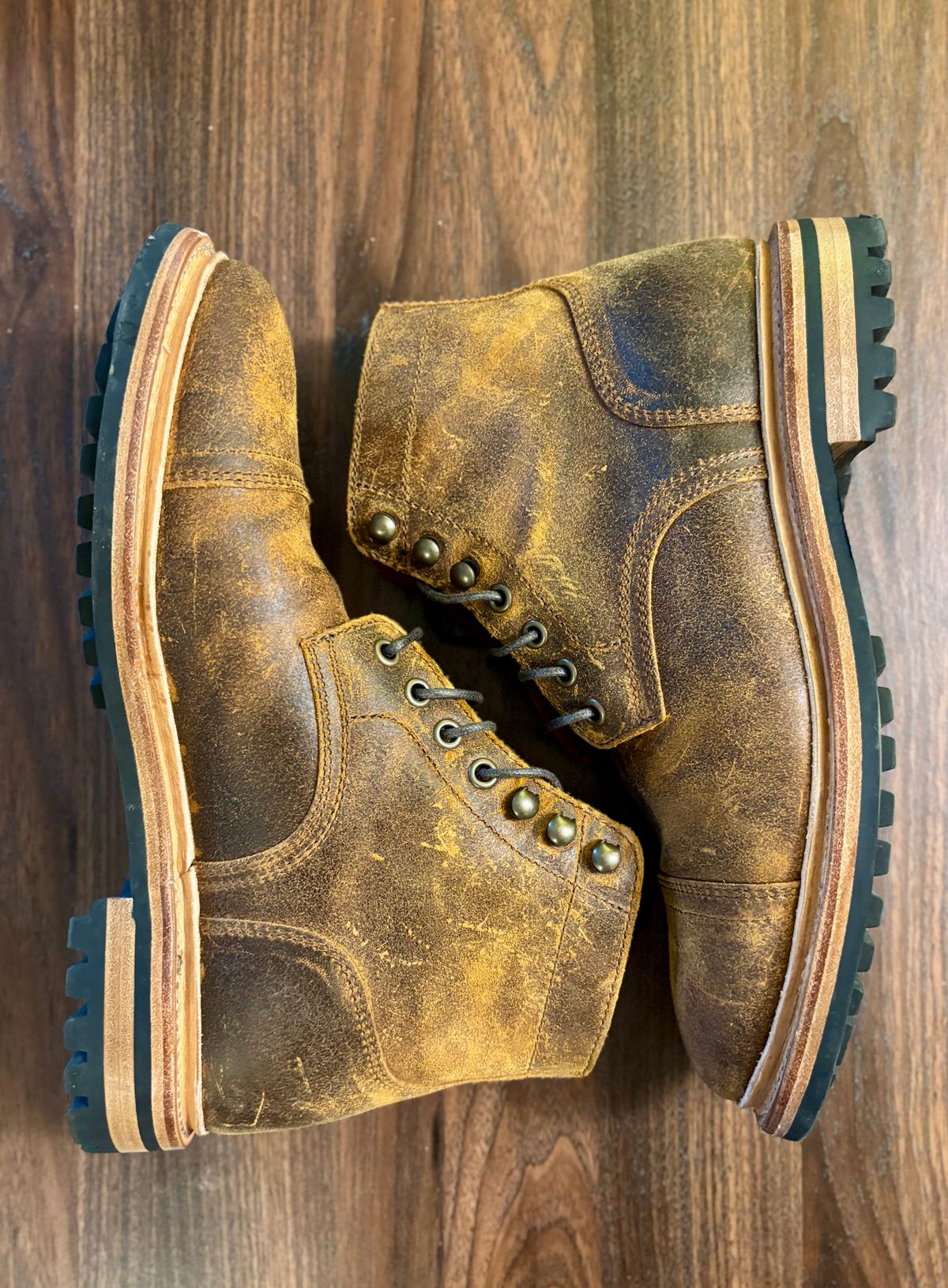 Photo by 2nd_nature on June 11, 2026 of the Parkhurst The Richmond in C.F. Stead Wheatbuck Waxy Commander Suede.
