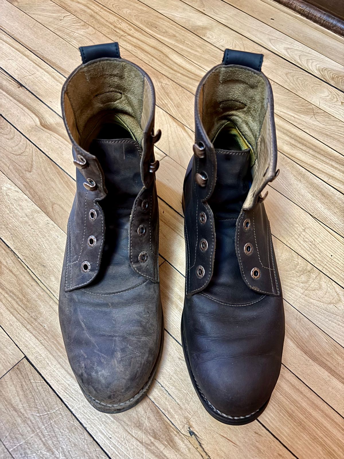 Photo by 2nd_nature on April 17, 2025 of the Adelante The Havana in Mahogany Nubuck.