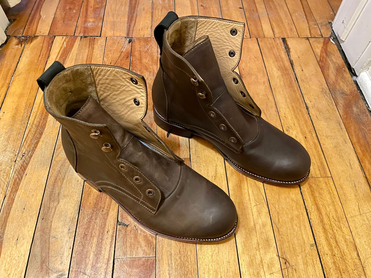 Photo by 2nd_nature on January 20, 2023 of the Adelante The Havana in Mahogany Nubuck.