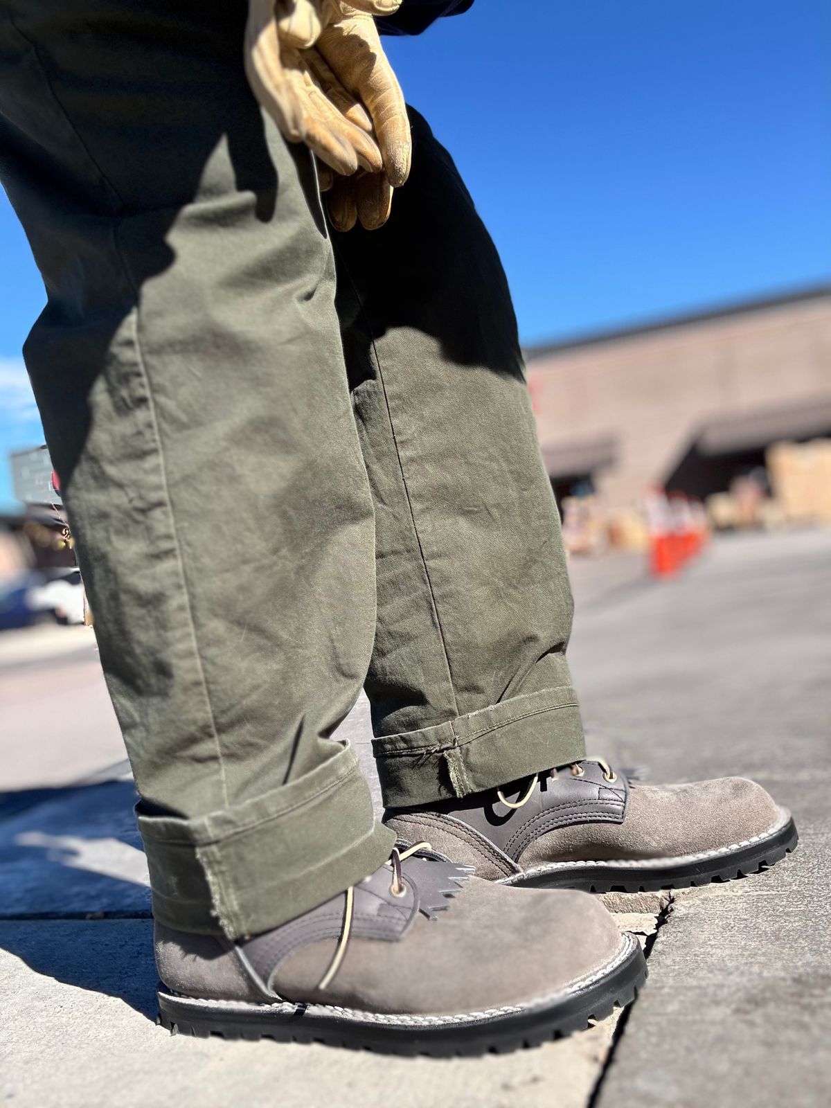 Photo by threepartheart on October 1, 2025 of the Nicks Ridgeline Thurman Zero Drop in 64 Ash Grey.