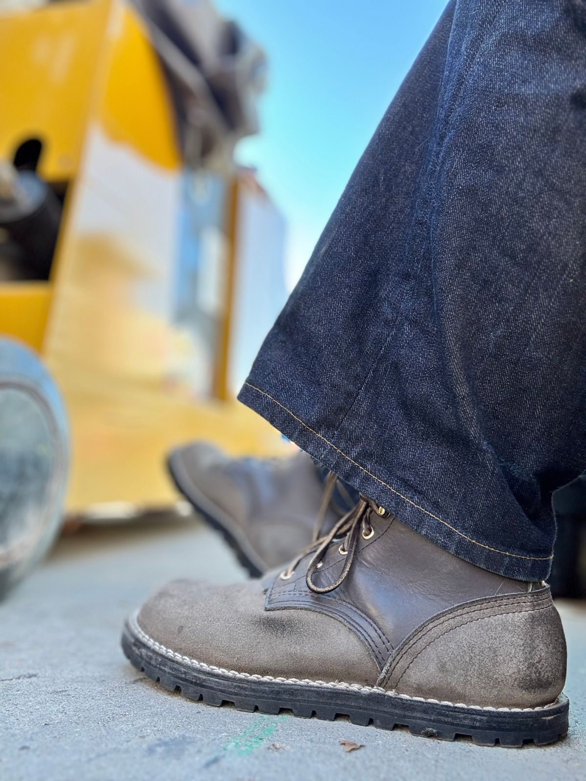 Photo by threepartheart on November 16, 2025 of the Nicks Ridgeline Thurman Zero Drop in 64 Ash Grey.