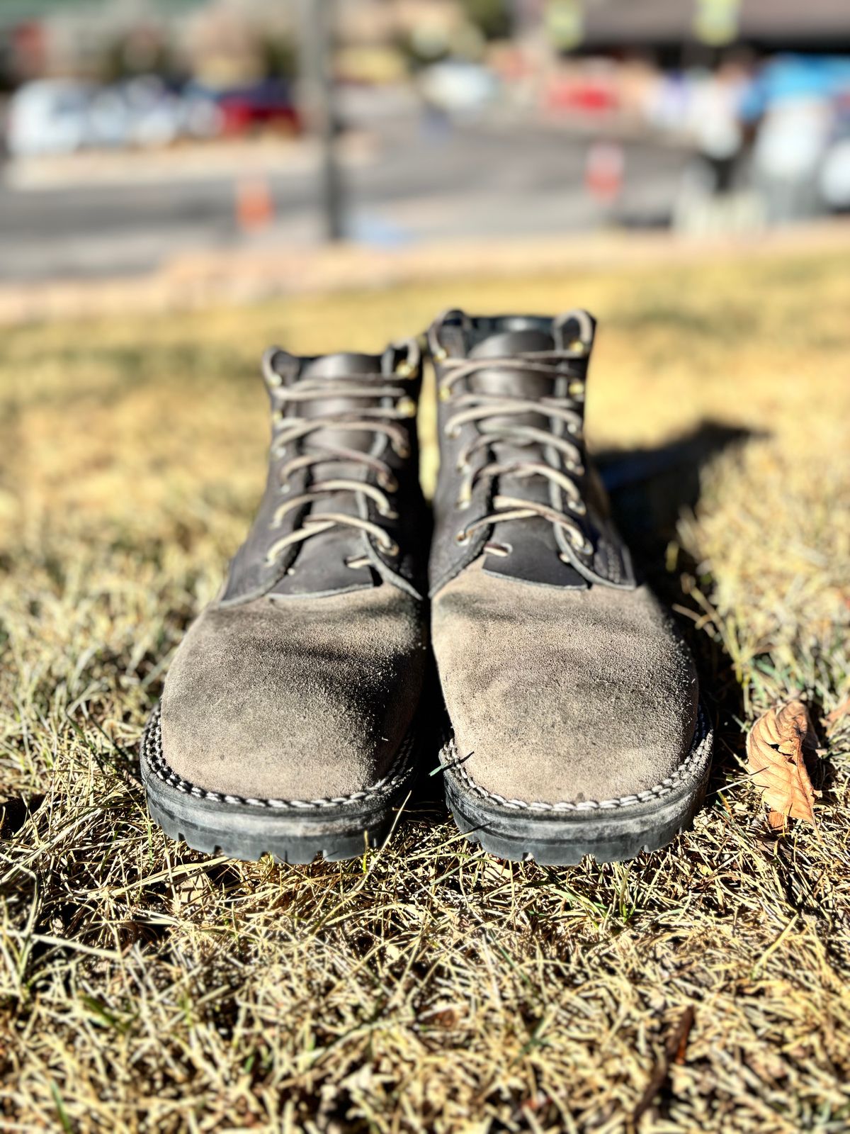 Photo by threepartheart on December 2, 2025 of the Nicks Ridgeline Thurman Zero Drop in 64 Ash Grey.