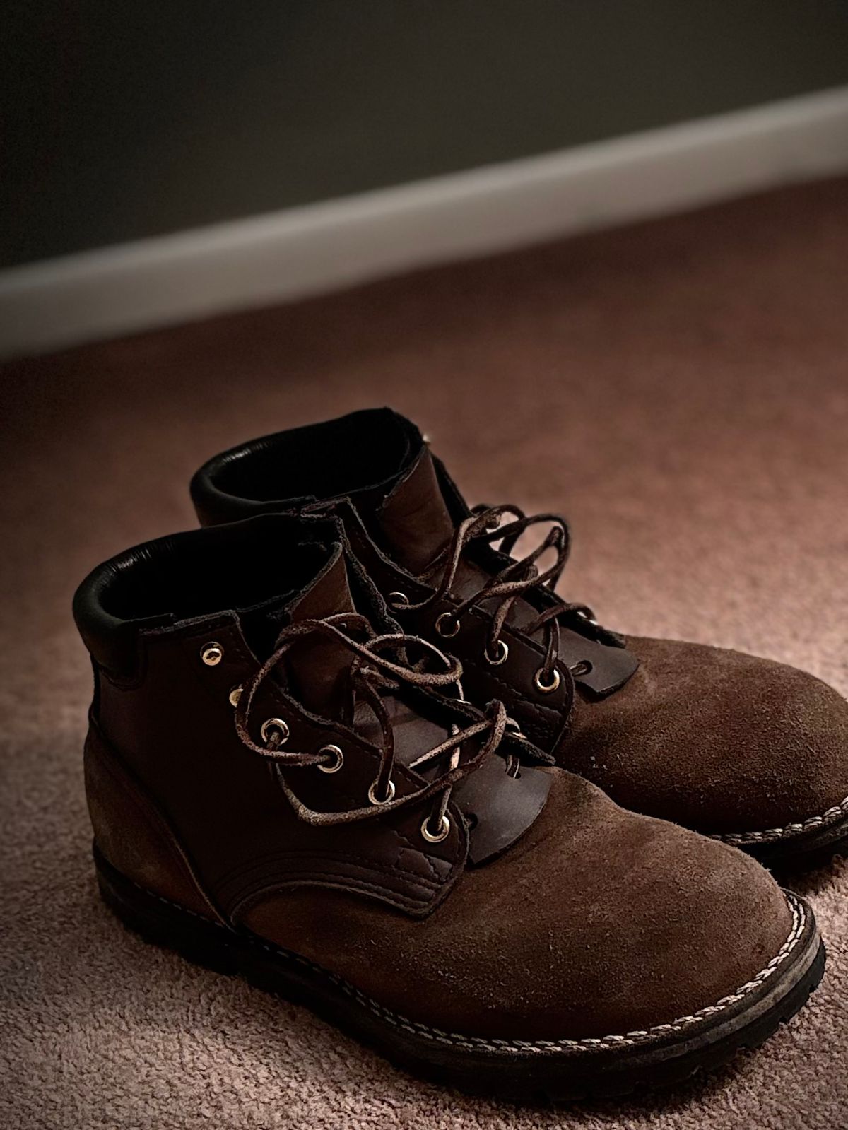 Photo by threepartheart on December 25, 2025 of the Nicks Ridgeline Thurman Zero Drop in 64 Ash Grey.