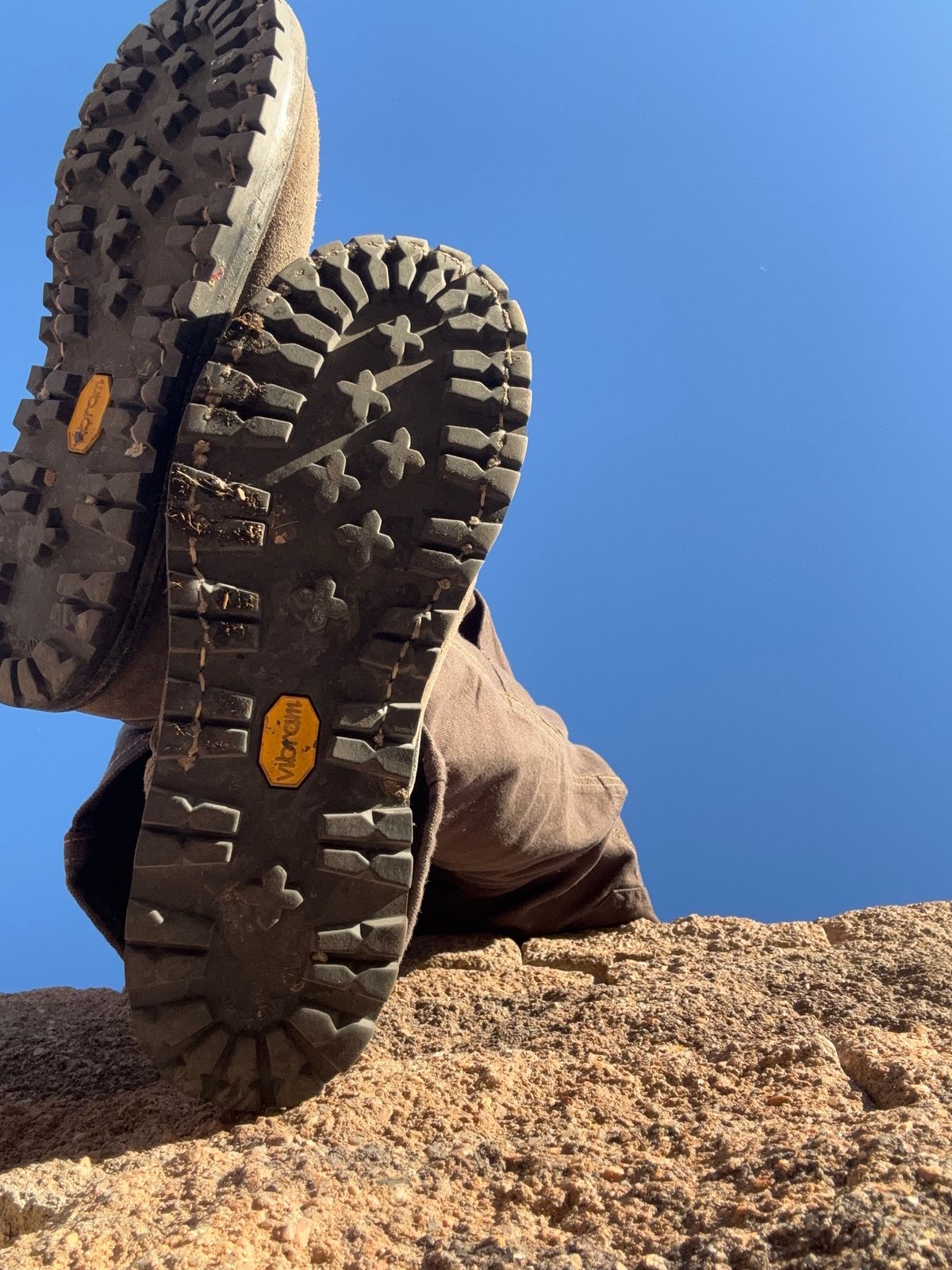 Photo by threepartheart on December 29, 2025 of the Nicks Ridgeline Thurman Zero Drop in 64 Ash Grey.