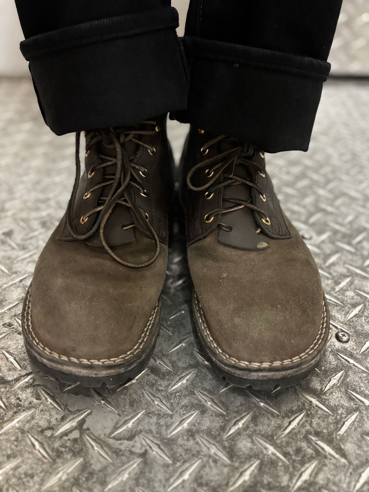 Photo by threepartheart on January 6, 2026 of the Nicks Ridgeline Thurman Zero Drop in 64 Ash Grey.