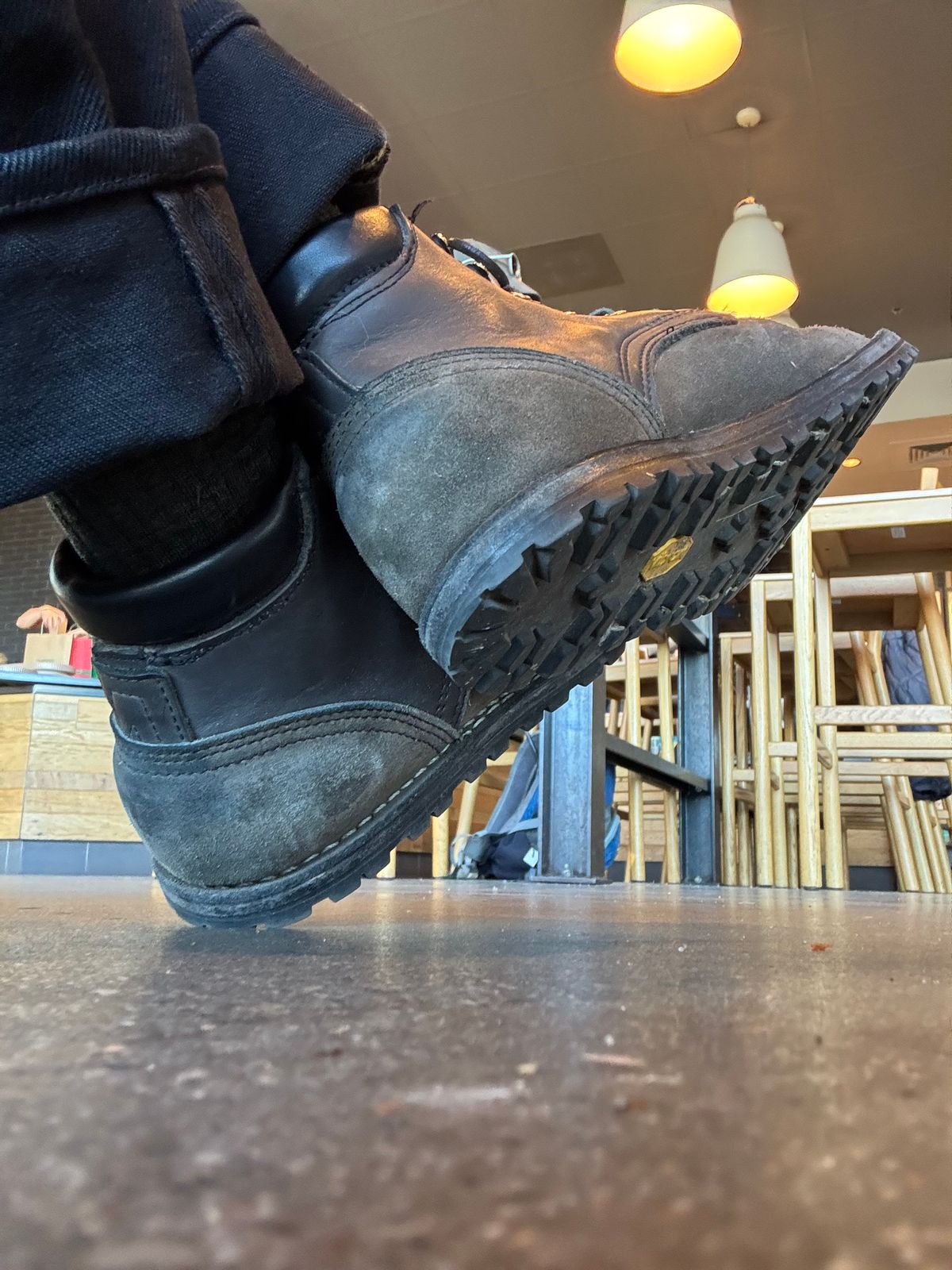 Photo by threepartheart on January 18, 2026 of the Nicks Ridgeline Thurman Zero Drop in 64 Ash Grey.