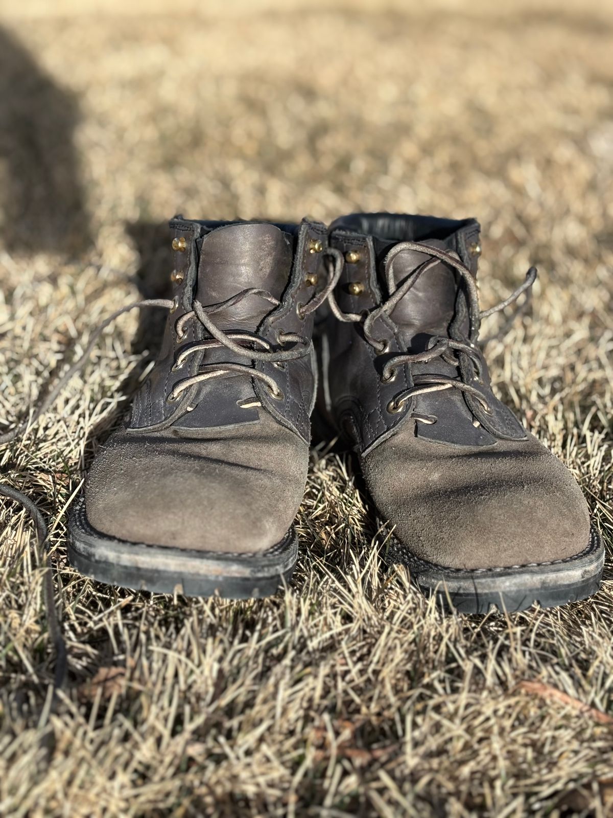 Photo by threepartheart on February 1, 2026 of the Nicks Ridgeline Thurman Zero Drop in 64 Ash Grey.