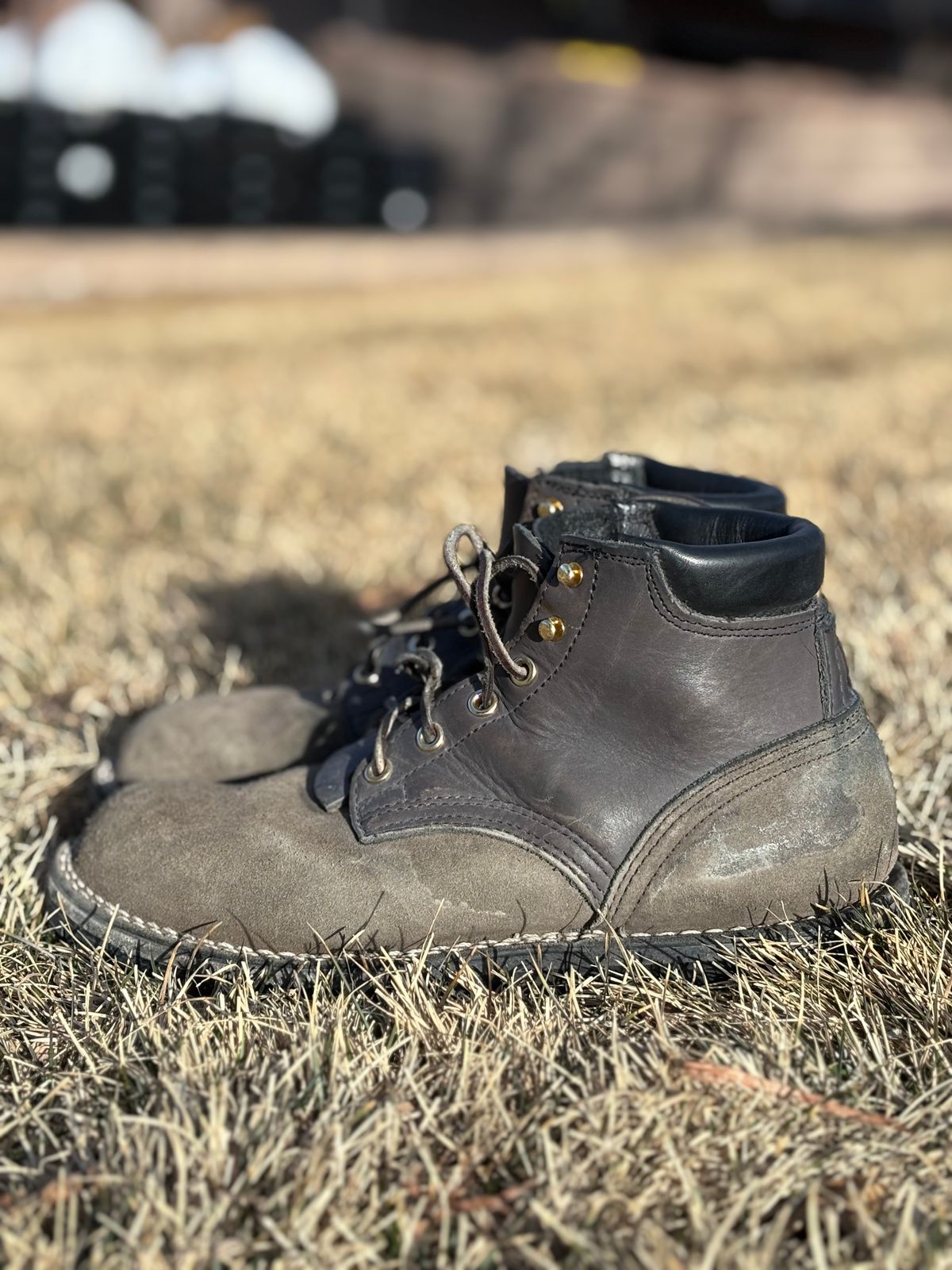 Photo by threepartheart on February 1, 2026 of the Nicks Ridgeline Thurman Zero Drop in 64 Ash Grey.