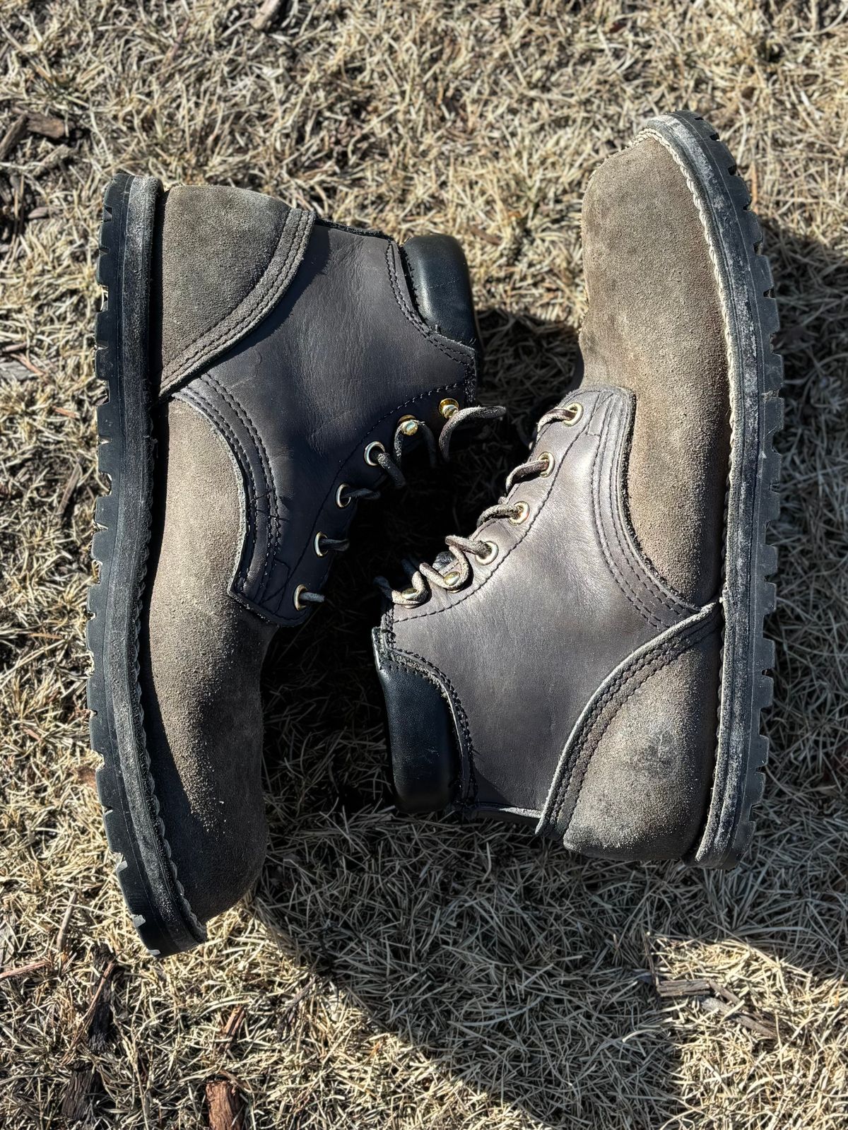 Photo by threepartheart on March 1, 2026 of the Nicks Ridgeline Thurman Zero Drop in 64 Ash Grey.