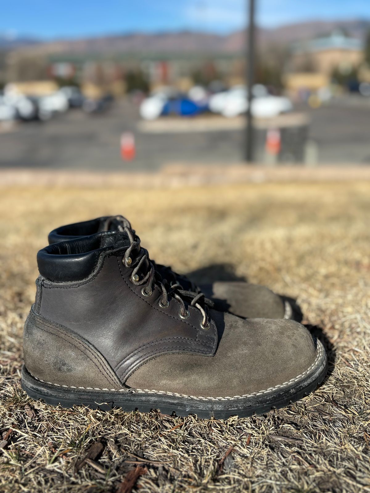 Photo by threepartheart on March 1, 2026 of the Nicks Ridgeline Thurman Zero Drop in 64 Ash Grey.