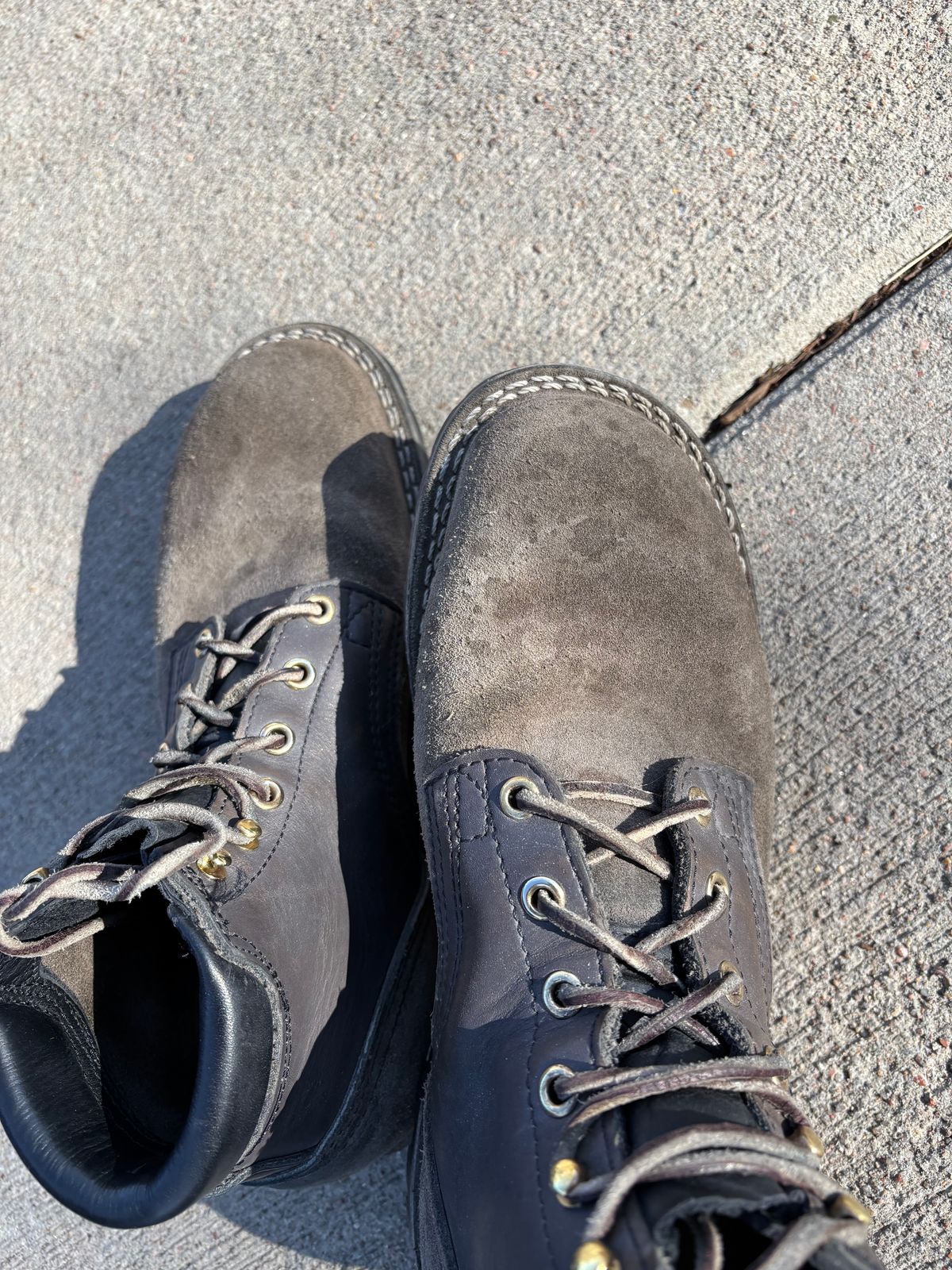 Photo by threepartheart on March 1, 2026 of the Nicks Ridgeline Thurman Zero Drop in 64 Ash Grey.