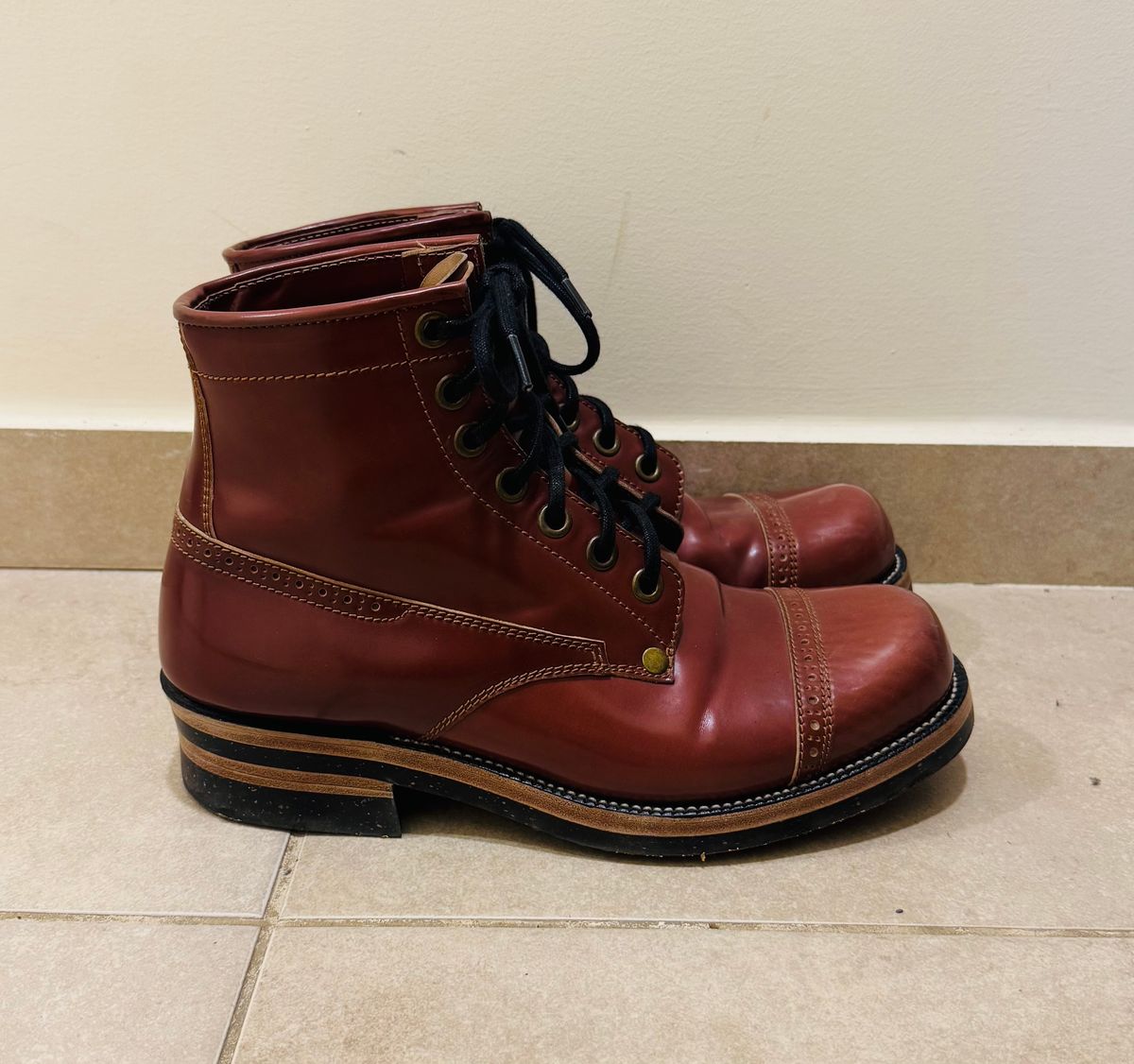 Photo by the_boot_dev on January 6, 2025 of the Kiattoko Old Boy in Shinki Cognac Shell Cordovan.