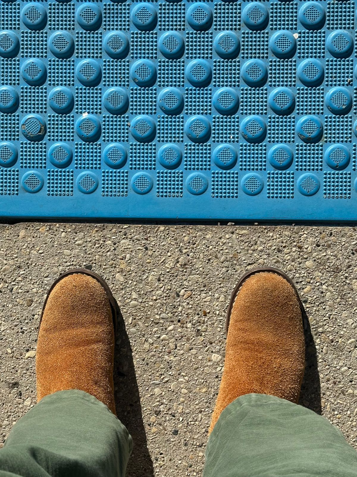Photo by clausality on November 6, 2025 of the Rolling Dub Trio Casper Boot in Oiled Tobacco Suede.