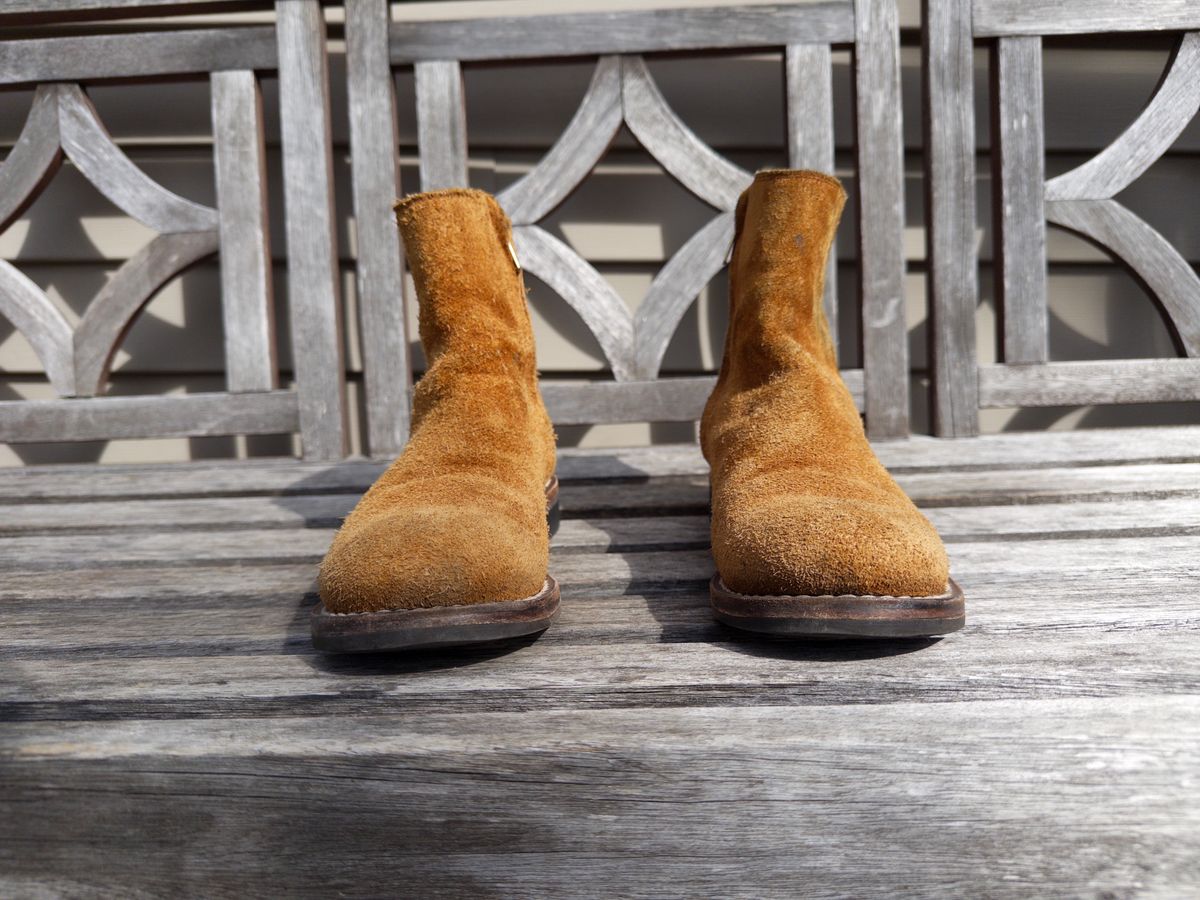 Photo by clausality on September 9, 2025 of the Rolling Dub Trio Casper Boot in Oiled Tobacco Suede.