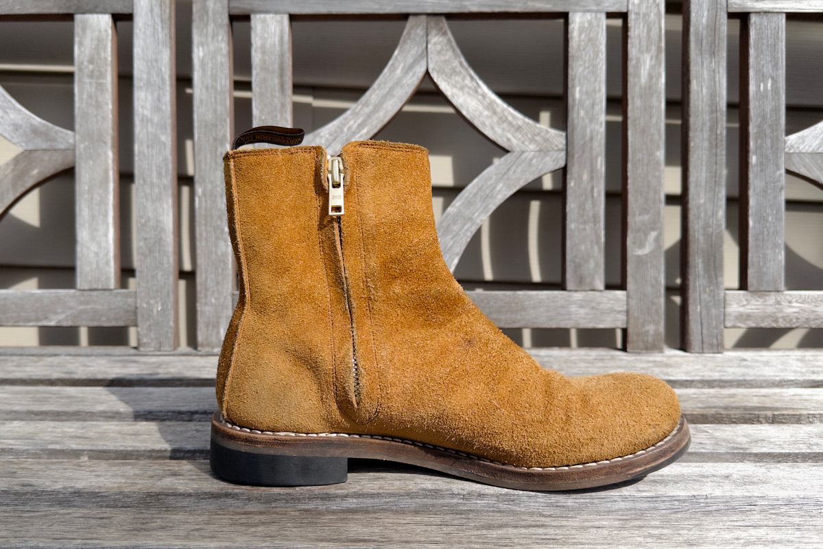 Photo by clausality on September 9, 2025 of the Rolling Dub Trio Casper Boot in Oiled Tobacco Suede.