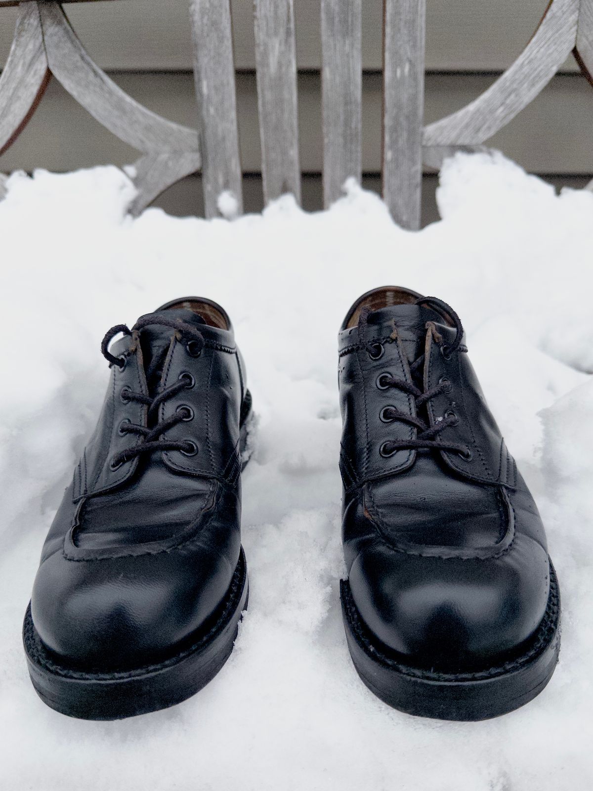 Photo by clausality on December 1, 2025 of the Rolling Dub Trio Coupen Low Moc in Black Horse Front #1020.