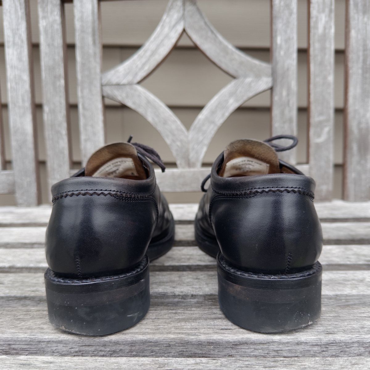 Photo by clausality on January 3, 2026 of the Rolling Dub Trio Coupen Low Moc in Black Horse Front #1020.