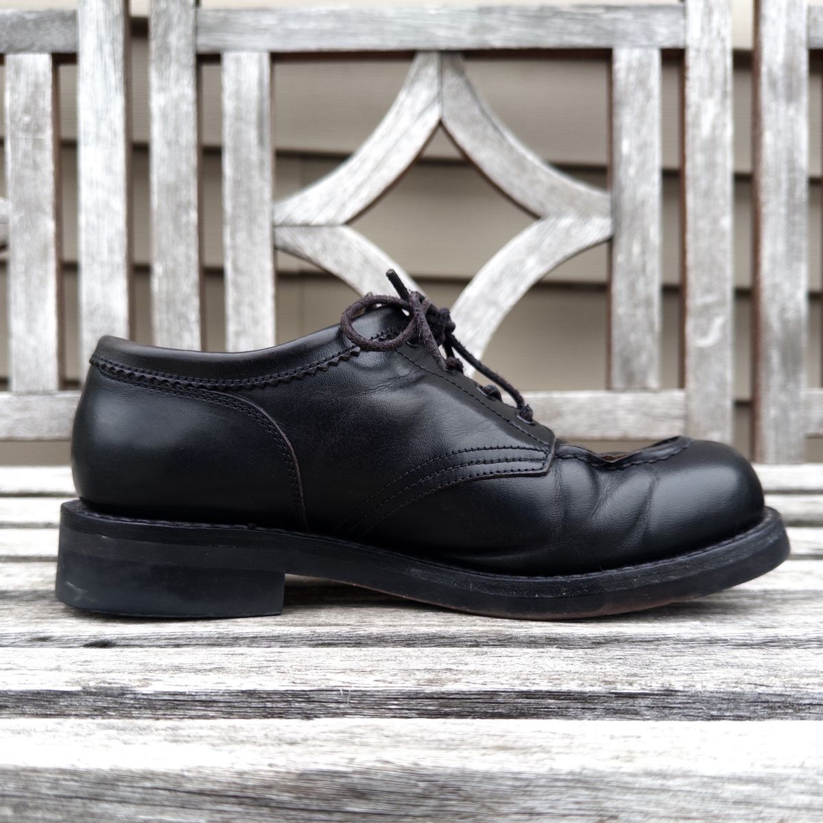 Photo by clausality on January 3, 2026 of the Rolling Dub Trio Coupen Low Moc in Black Horse Front #1020.