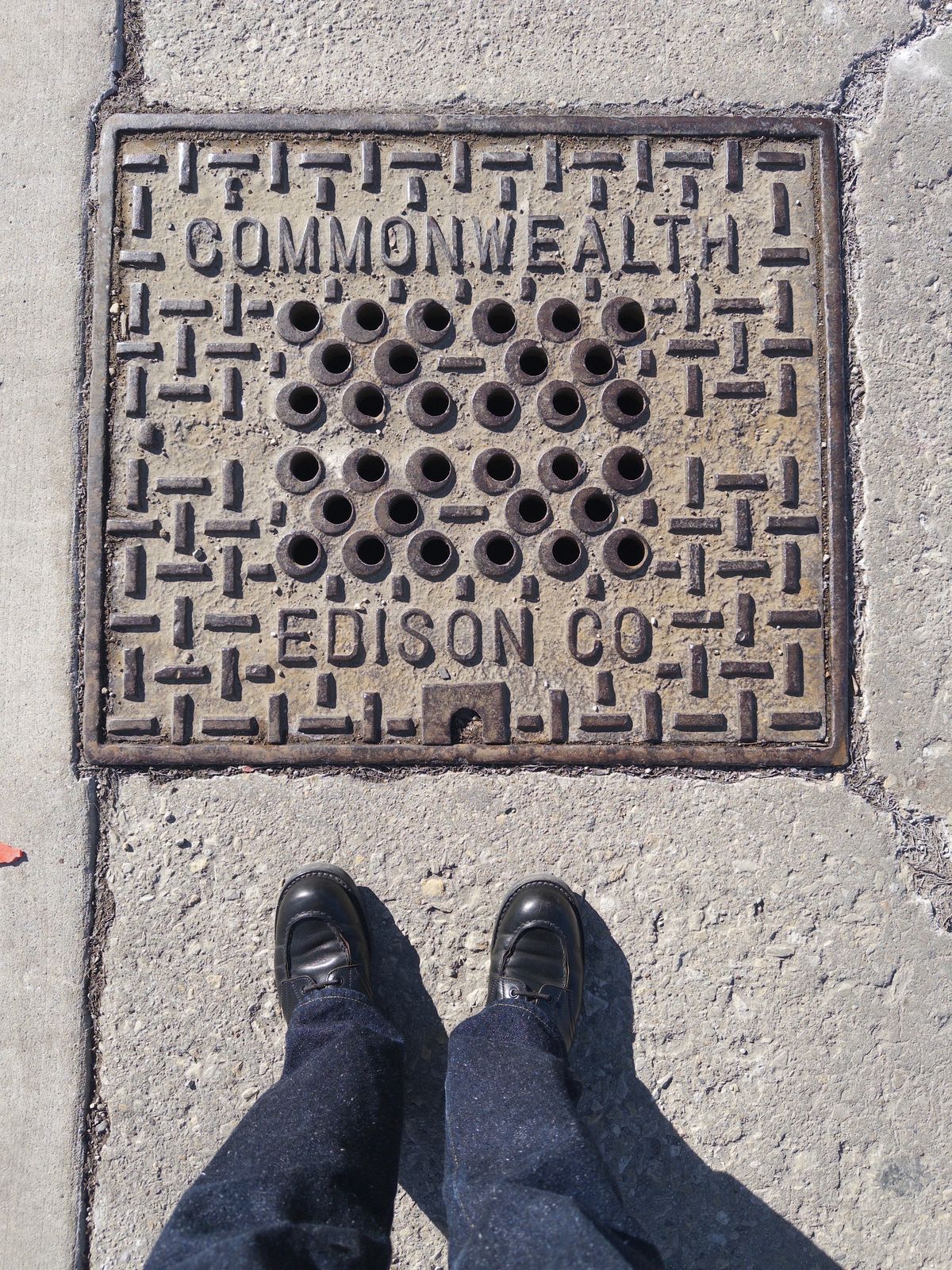 Photo by clausality on February 23, 2026 of the Rolling Dub Trio Coupen Low Moc in Black Horse Front #1020.