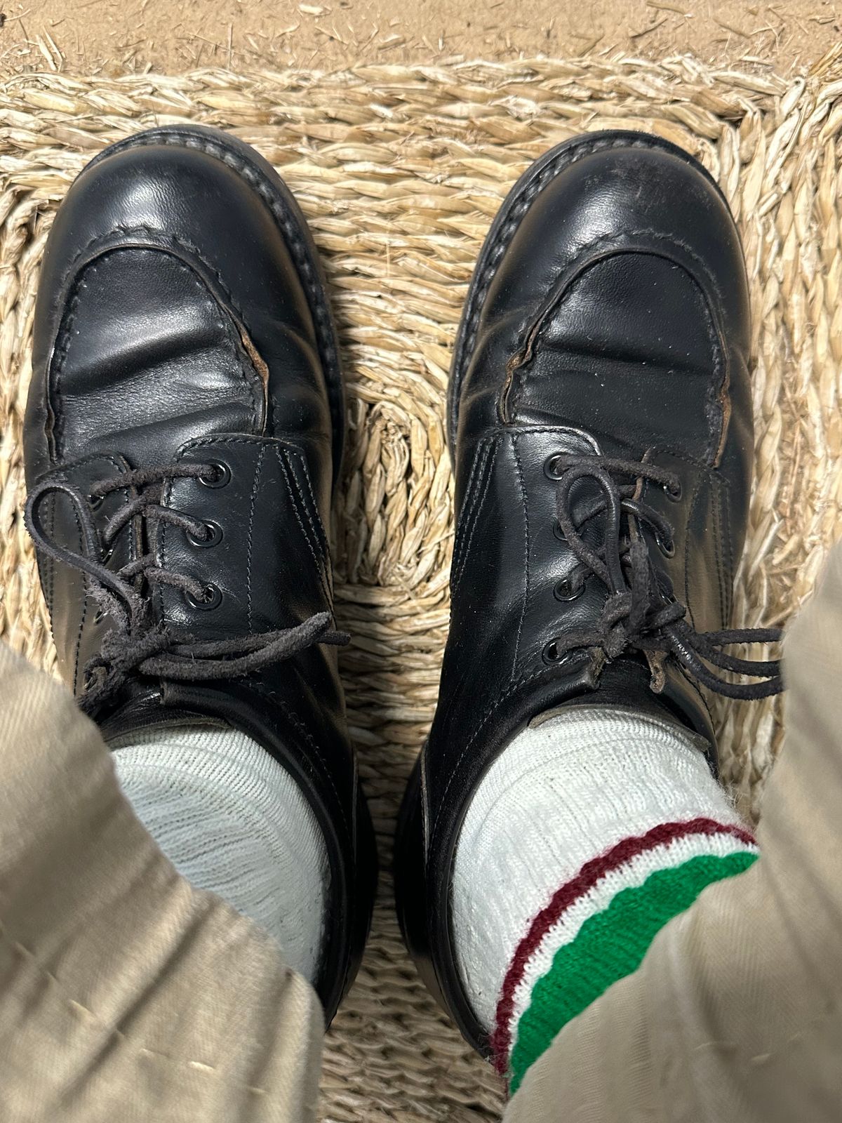 Photo by clausality on March 22, 2026 of the Rolling Dub Trio Coupen Low Moc in Black Horse Front #1020.