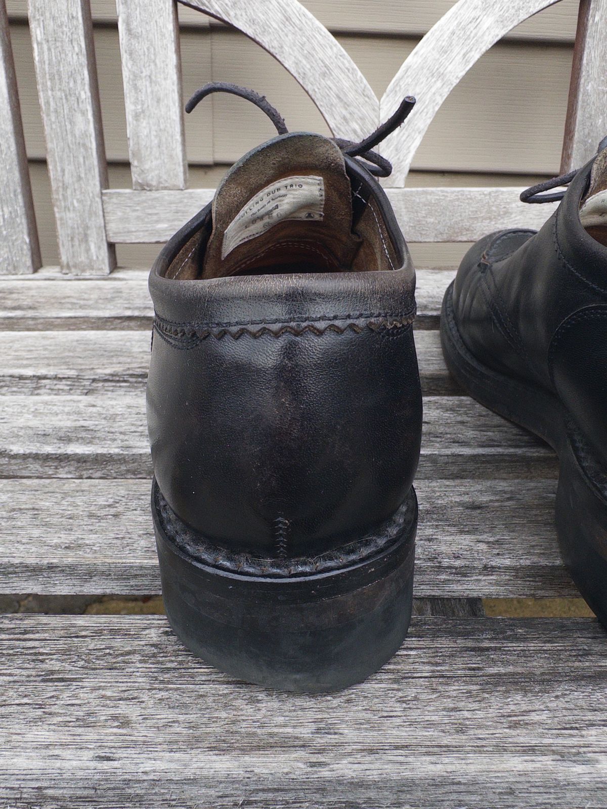 Photo by clausality on April 2, 2026 of the Rolling Dub Trio Coupen Low Moc in Black Horse Front #1020.