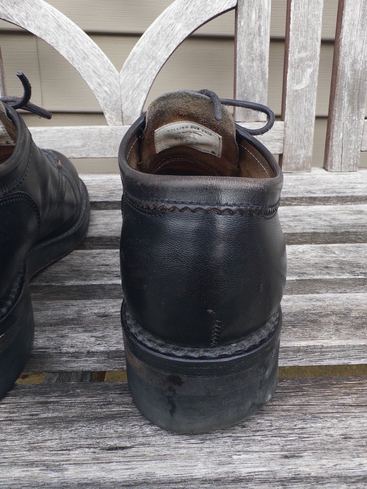 Photo by clausality on April 2, 2026 of the Rolling Dub Trio Coupen Low Moc in Black Horse Front #1020.