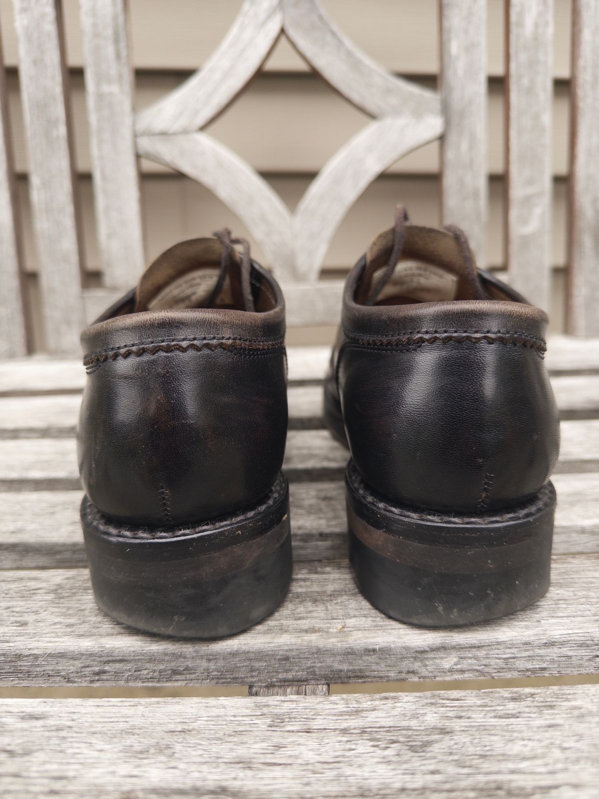 Photo by clausality on June 26, 2026 of the Rolling Dub Trio Coupen Low Moc in Black Horse Front #1020.
