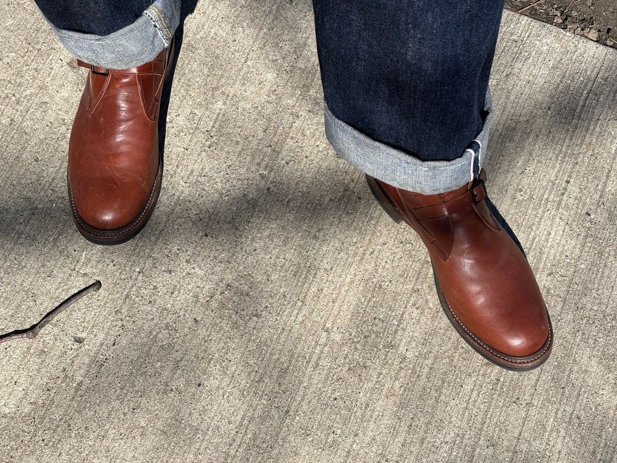 Photo by mulceber on April 22, 2025 of the Eastman Leather Tanker Boots in Russet Brown Horsehide.