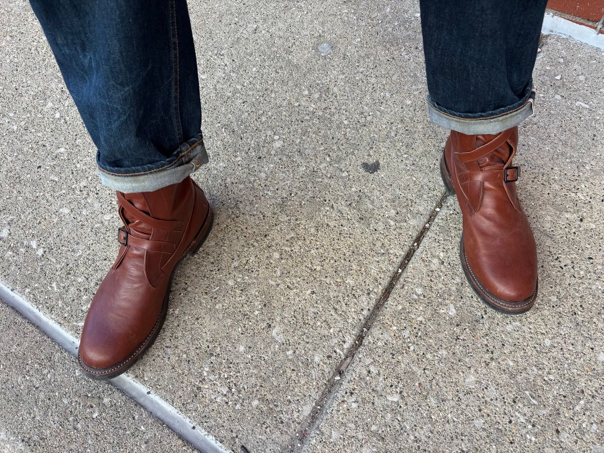 Photo by mulceber on May 8, 2025 of the Eastman Leather Tanker Boots in Russet Brown Horsehide.