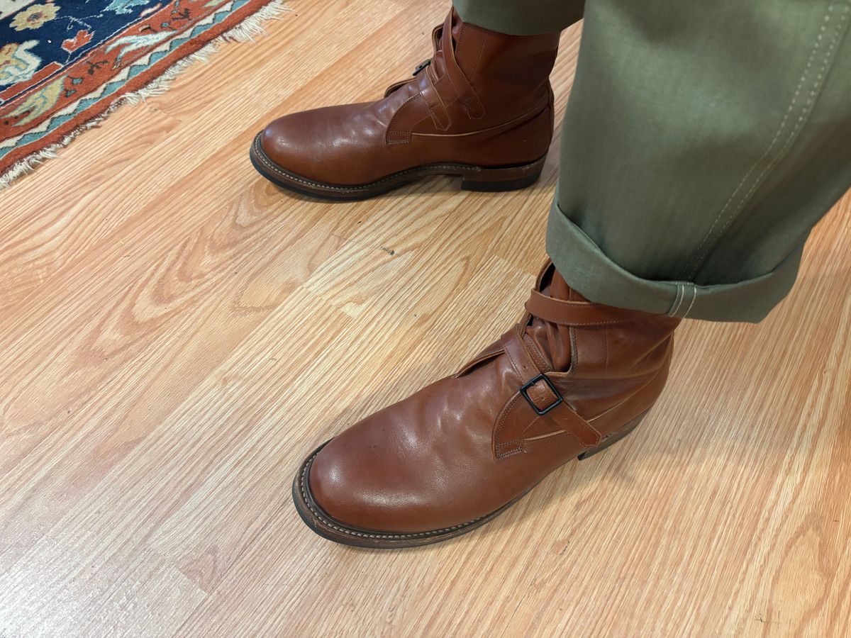 Photo by mulceber on October 12, 2025 of the Eastman Leather Tanker Boots in Russet Brown Horsehide.