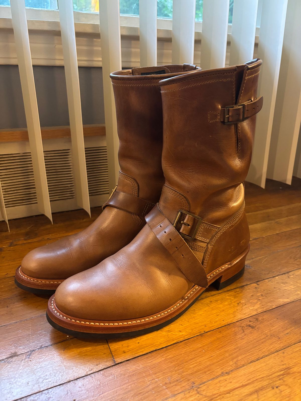 Photo by mulceber on September 3, 2025 of the John Lofgren Wabash Engineer Boots in Horween Natural Chromexcel.