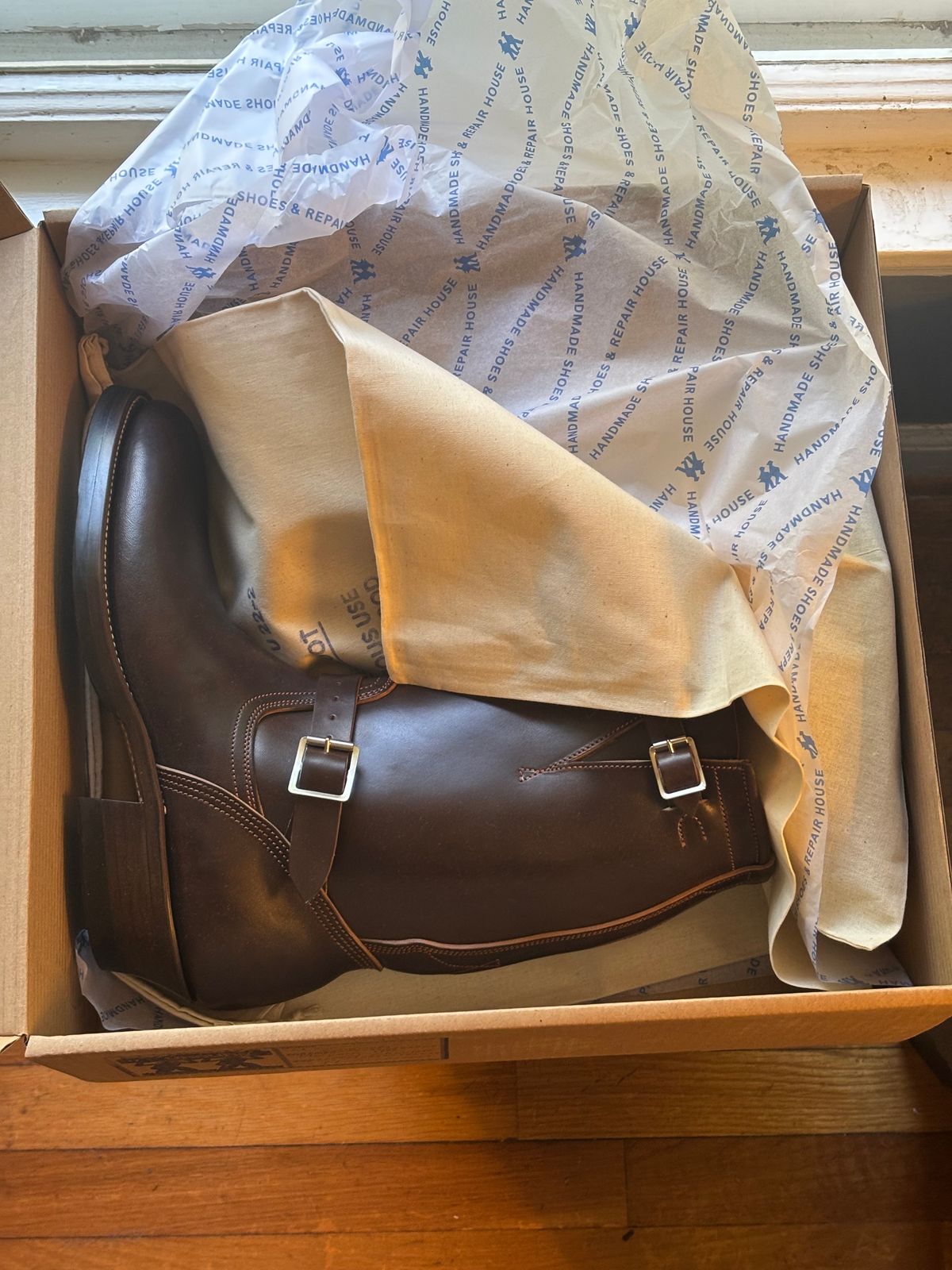 Photo by mulceber on June 2, 2026 of the Unsung U 22-2 Engineer Boot in Maryam Toscanello Horsebutt Overdyed Dark Brown.