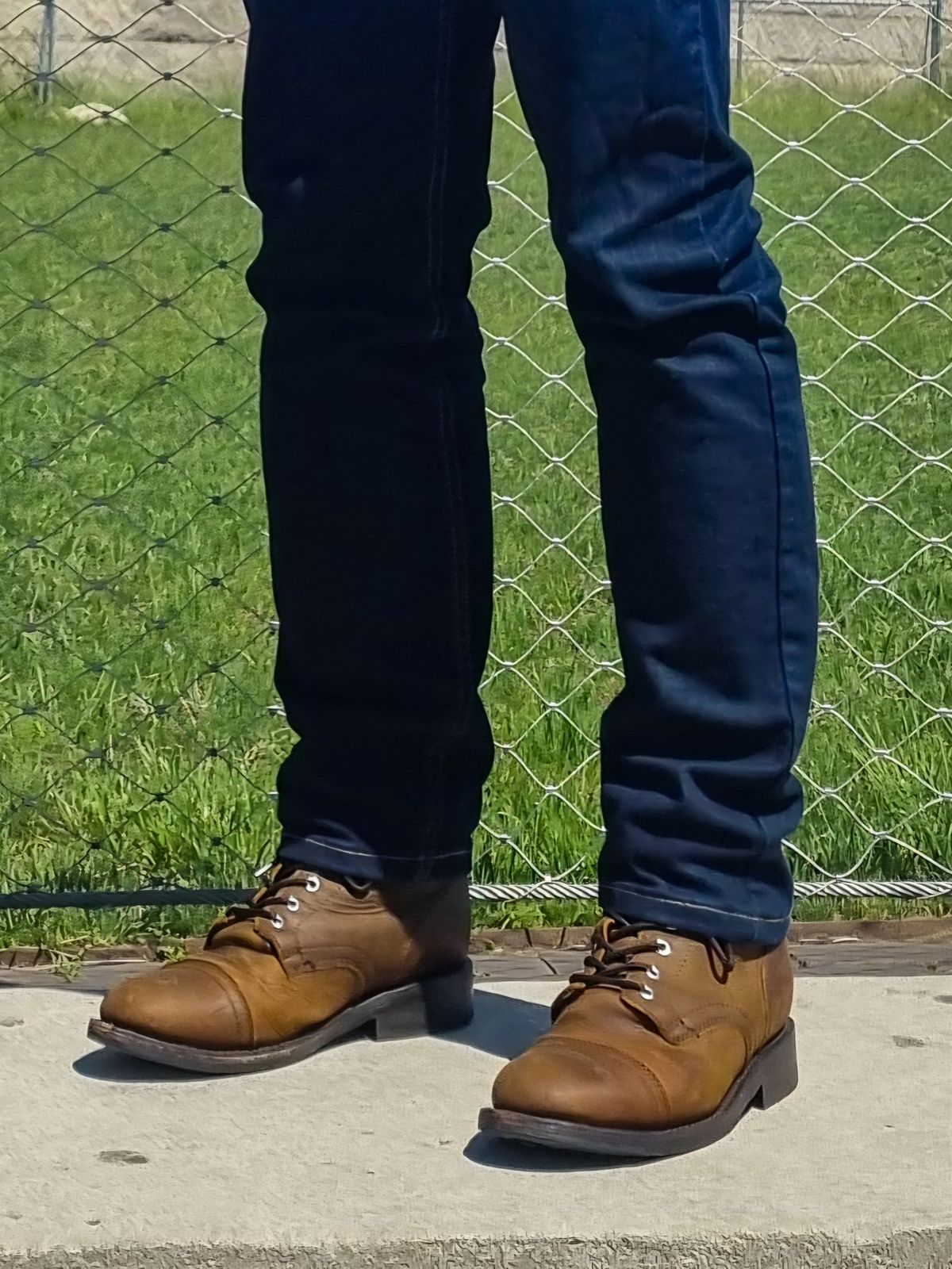 Photo by herculance on May 22, 2024 of the Thursday Captain in Thursday / Burnt Copper Rugged and Resilient.