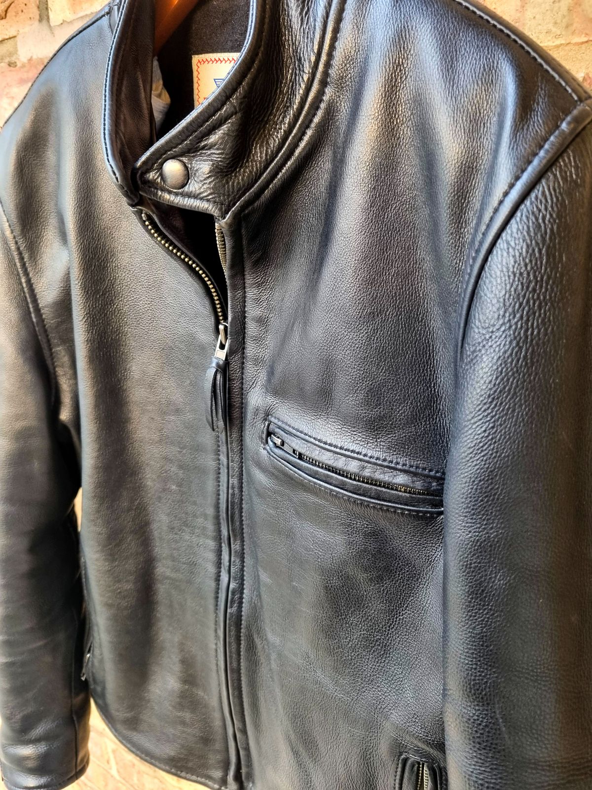 Photo by herculance on March 26, 2025 of the FiveStar Leather Custom Café Racer in FiveStar 1.4mm Steerhide & Wool Lining.