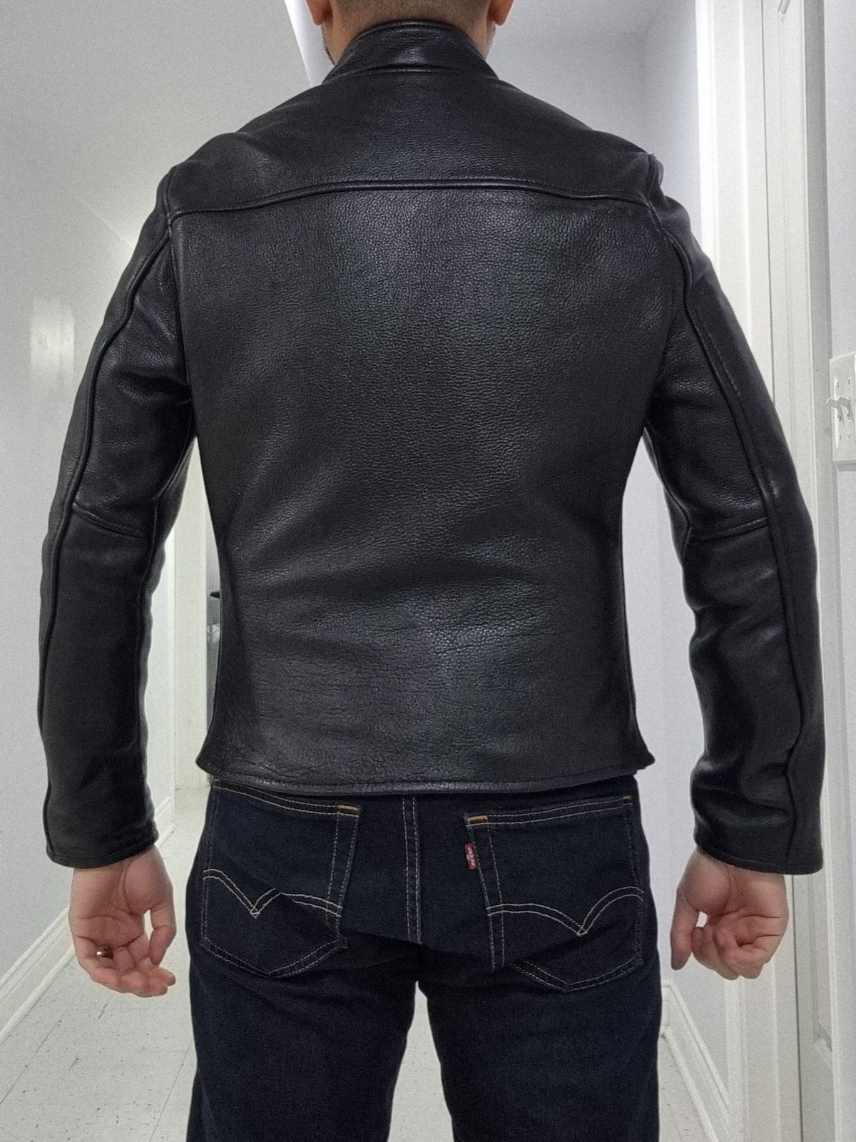 Photo by herculance on February 23, 2025 of the FiveStar Leather Custom Café Racer in FiveStar 1.4mm Steerhide & Wool Lining.